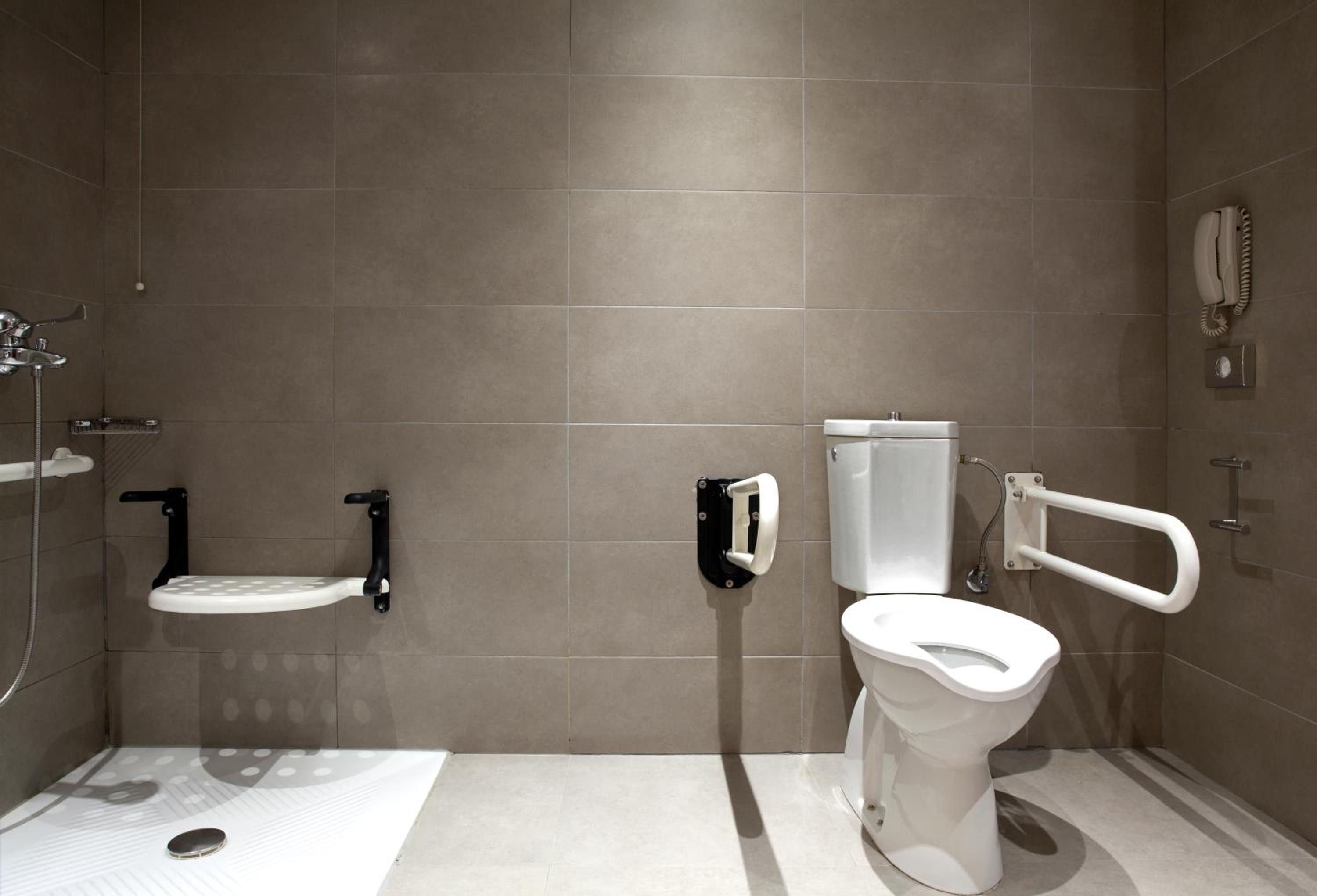 Standard Double Room Mobility Accessible