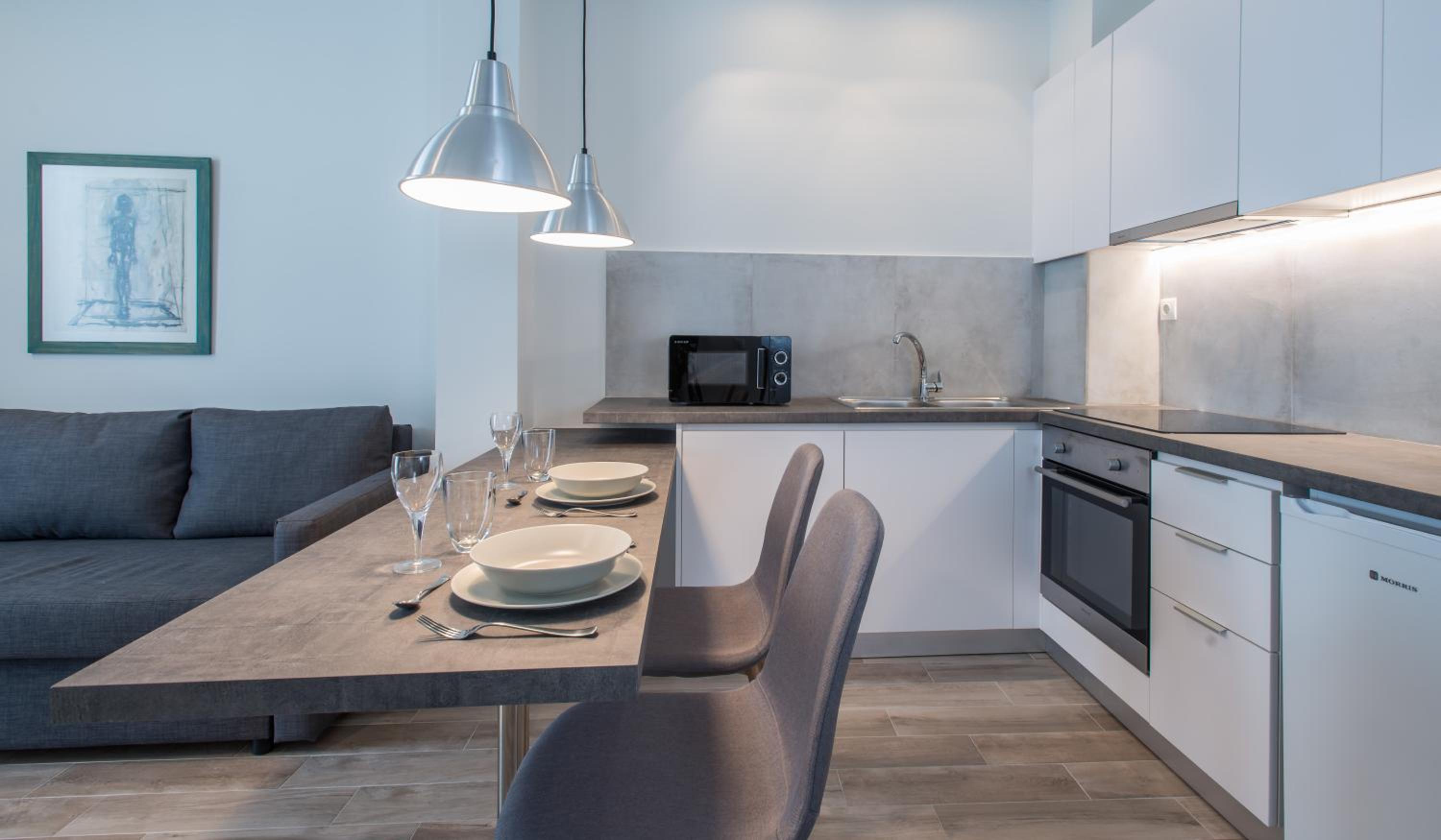 One-Bedroom Apartment