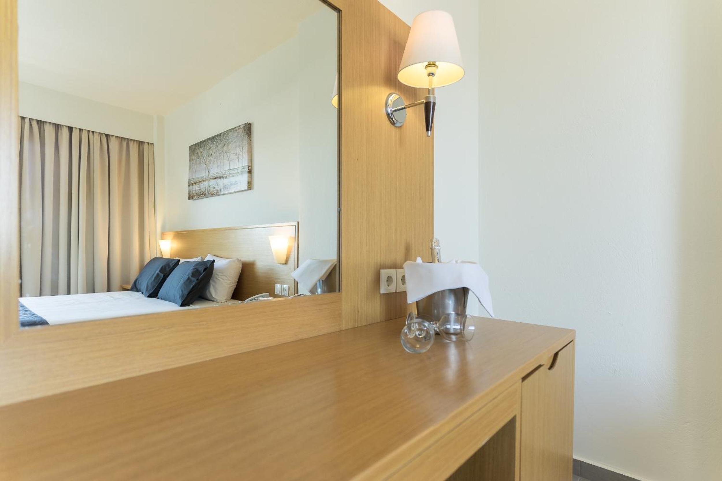 Standard Double Or Twin Room - Courtyard View