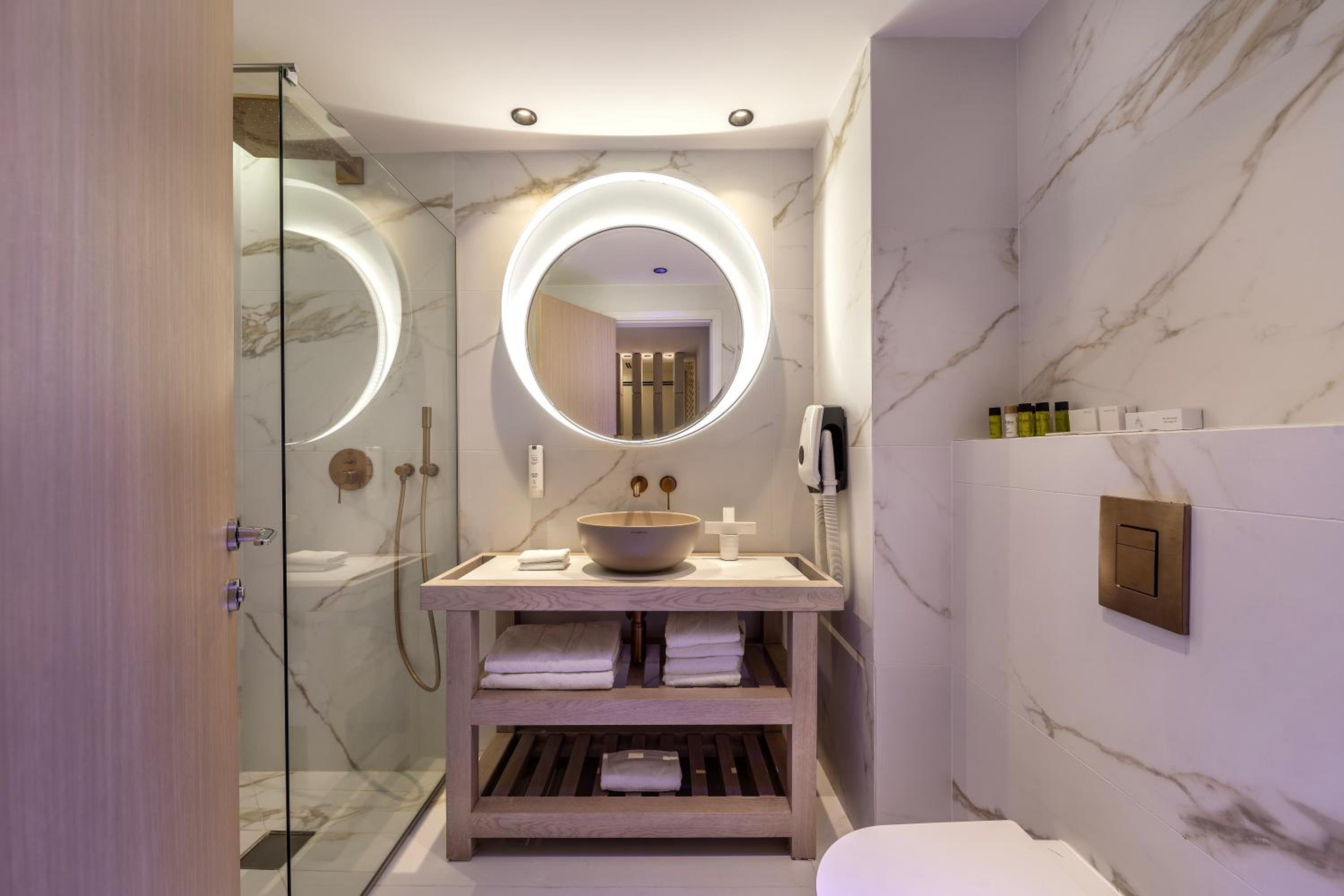 Premium Suite Side Sea View