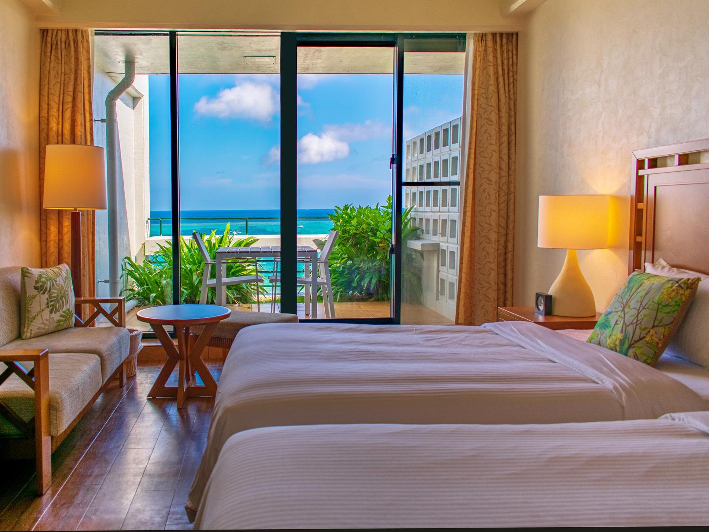 Club Superior Twin Room with Ocean View and Lounge Access - Non-Smoking