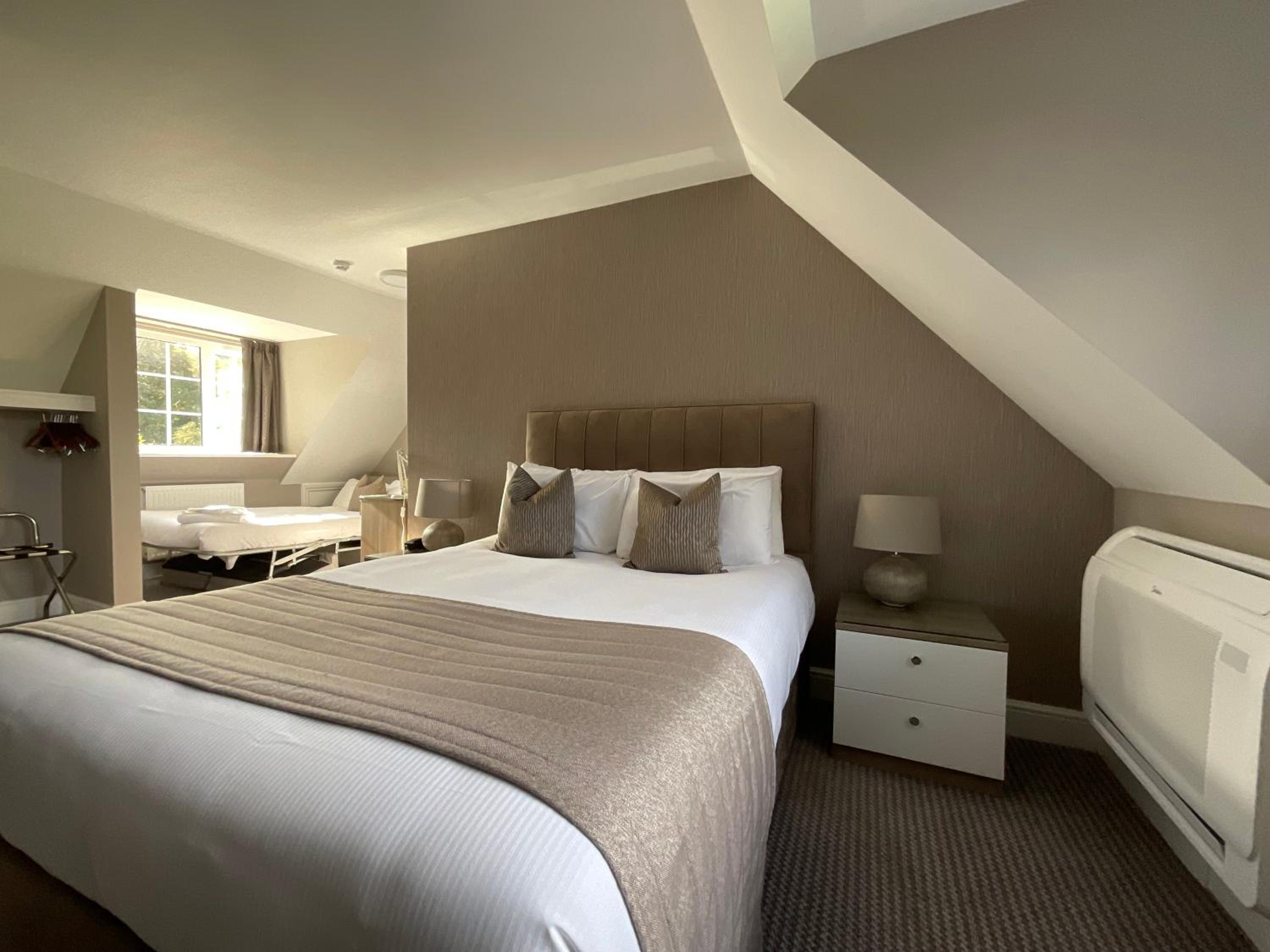 Superior Family Room with King Bed and Sofa Bed - Non-Smoking