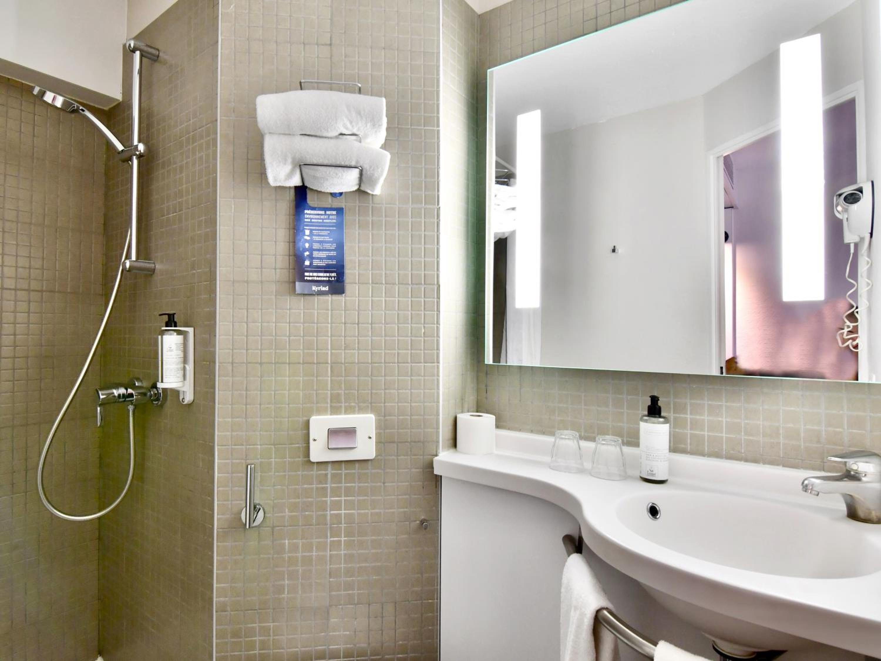 Double Room with 1 Double Bed