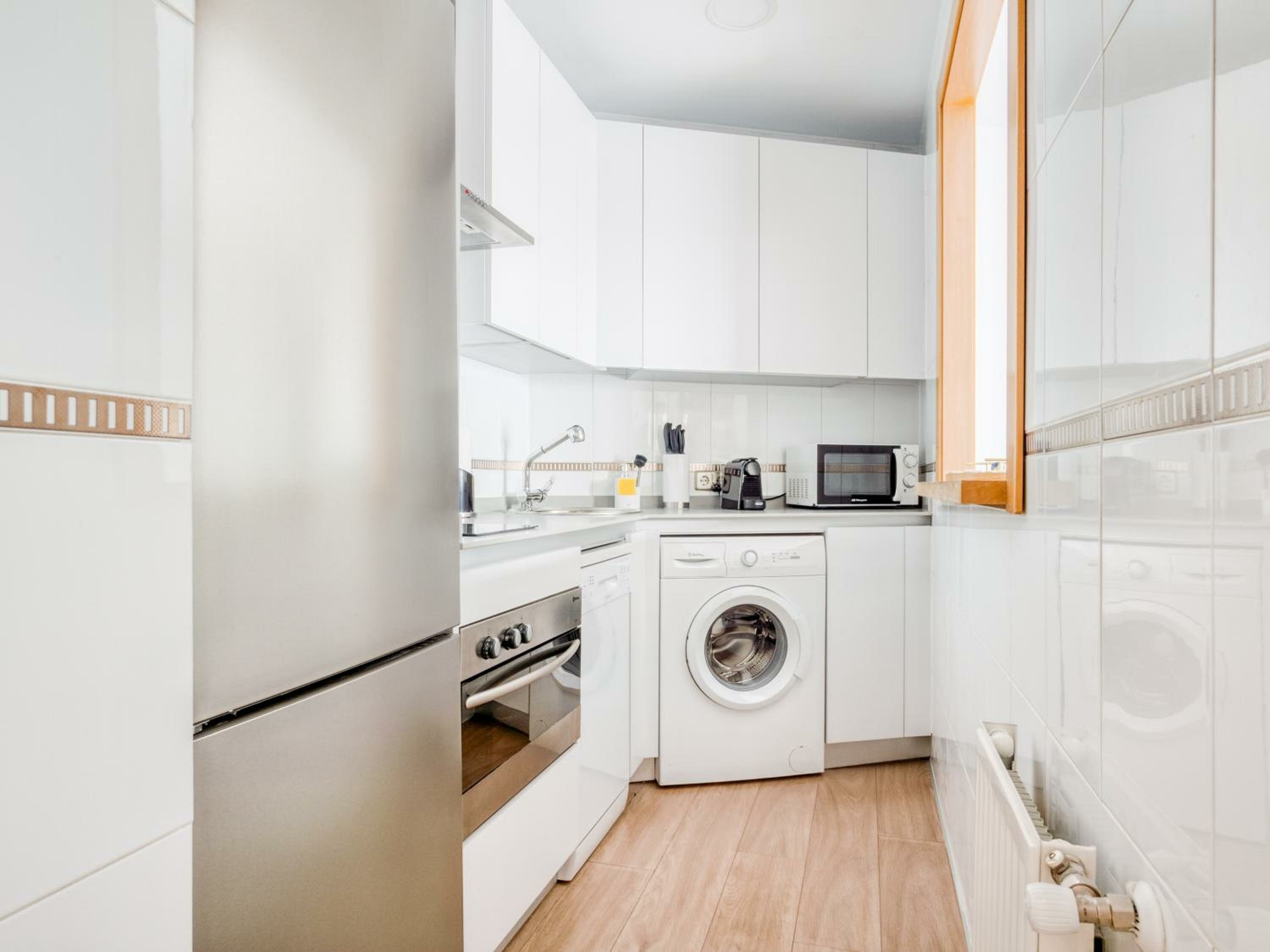 One-Bedroom Apartment XL