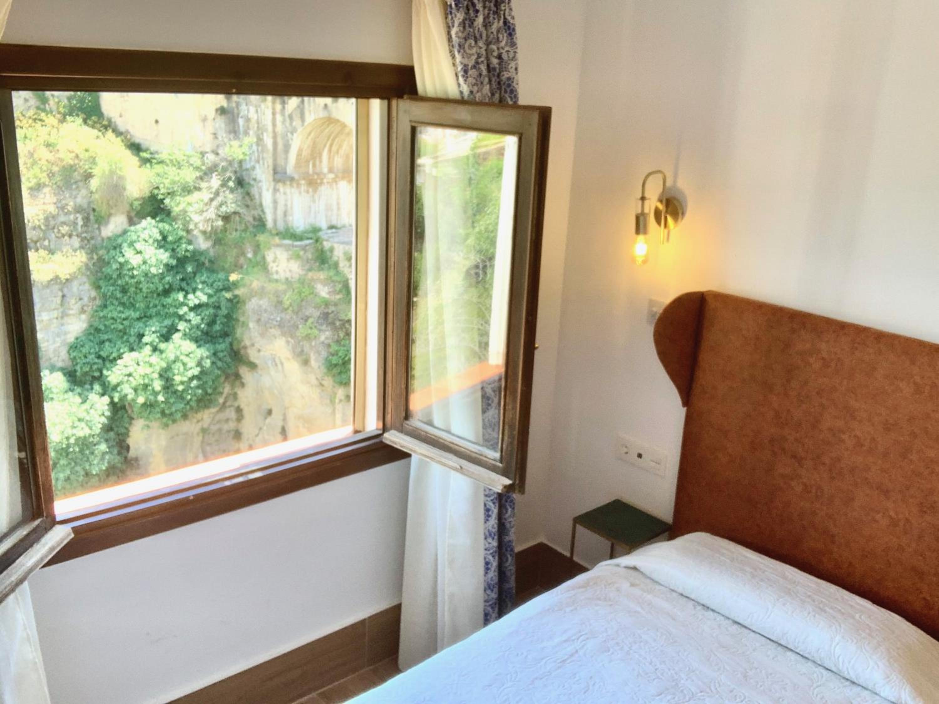 Double or Twin Room with view to Puente Nuevo	
