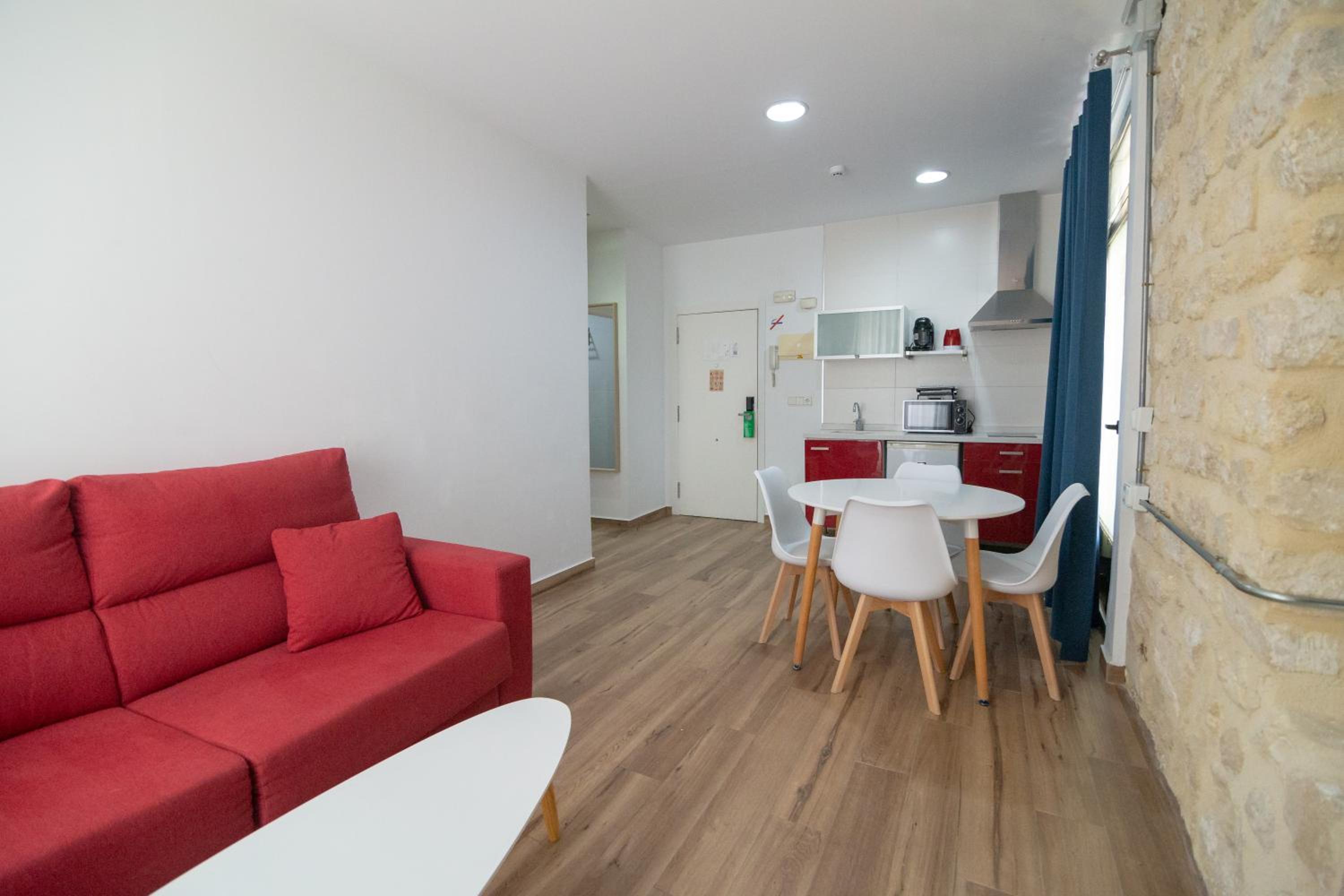 One-Bedroom Apartment (4 Adults)