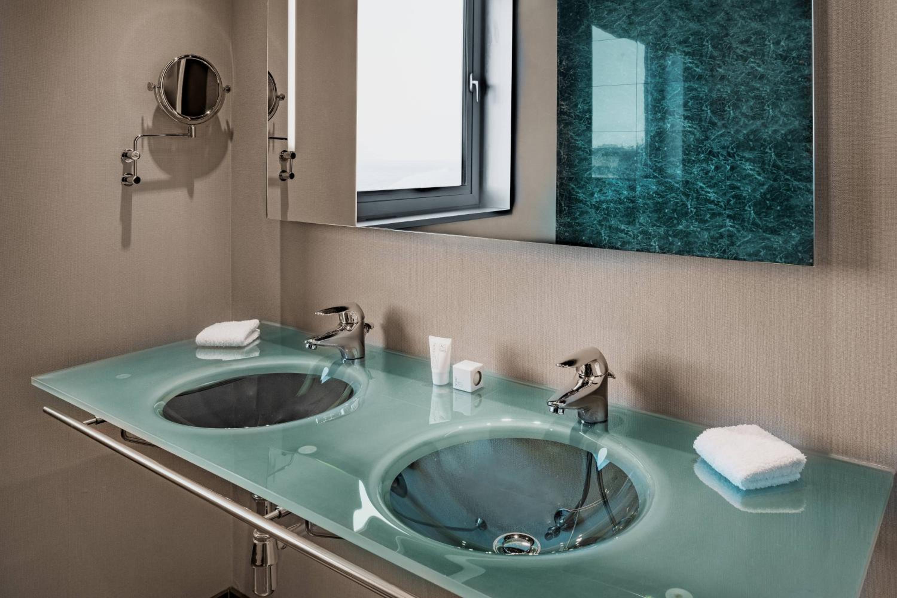 Suite High Floor With King Bed