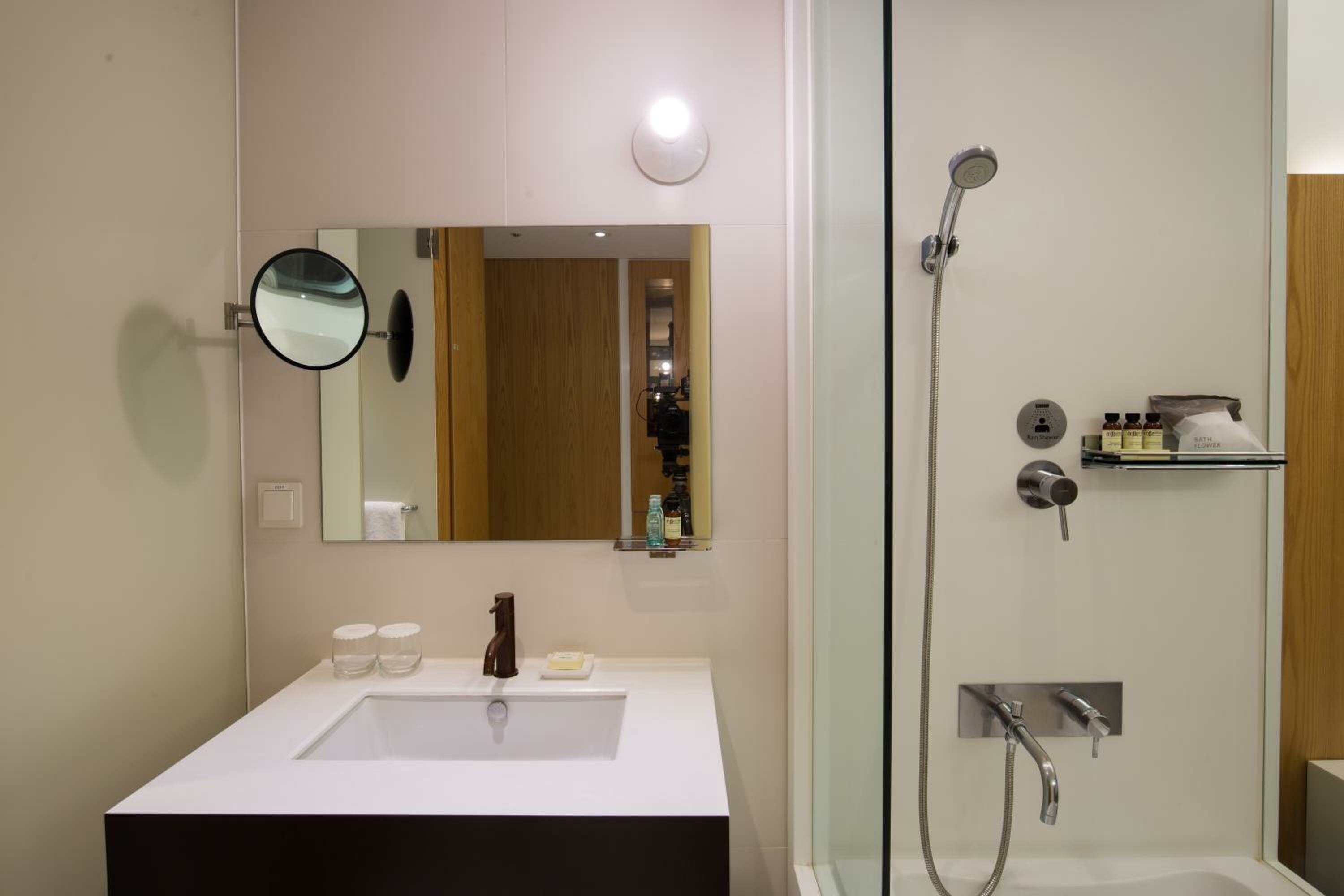 Club Deluxe Room with Mountain View - Lounge Benefit