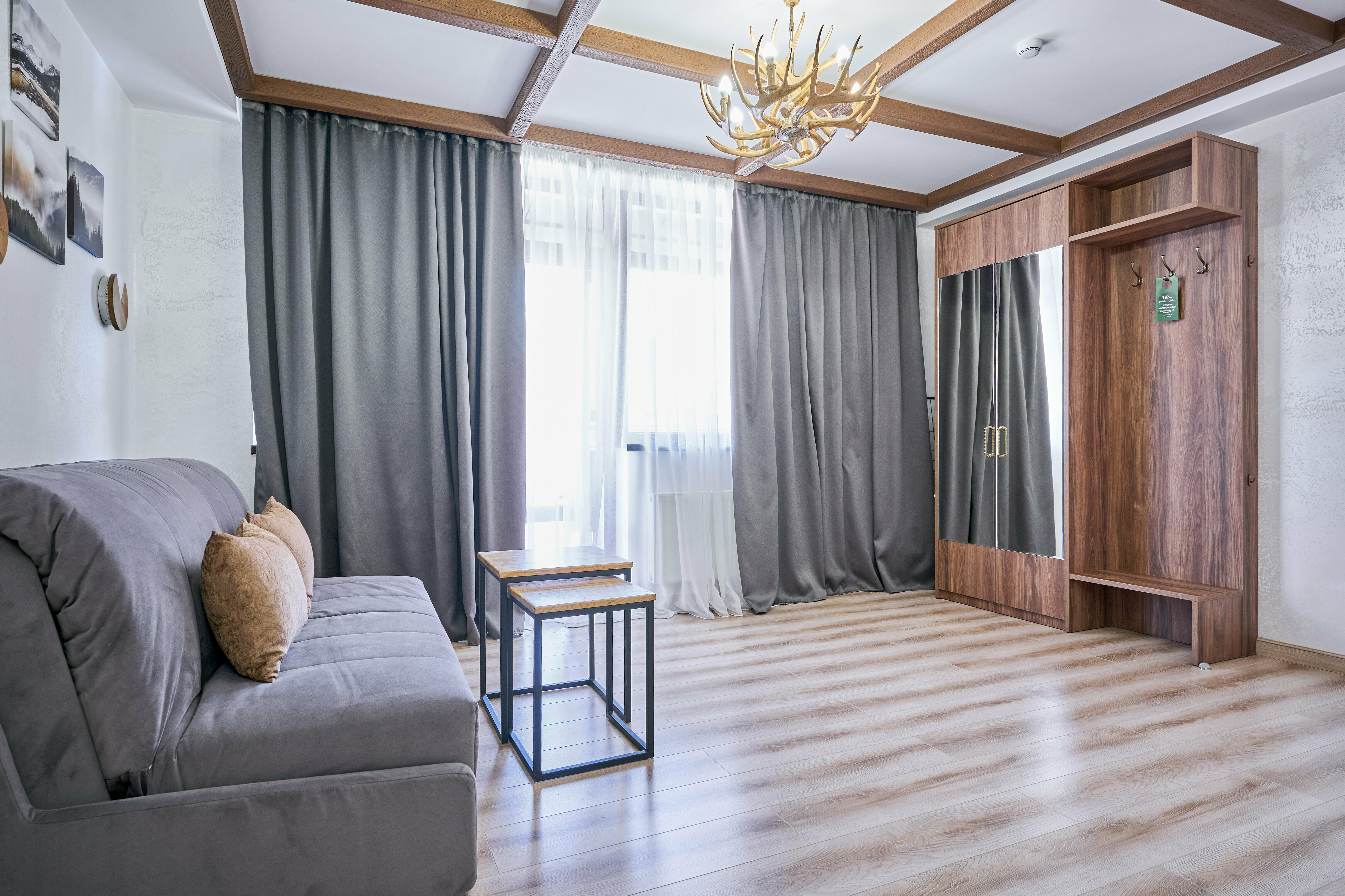 Студия четырёхместная с мини-кухней и балконом