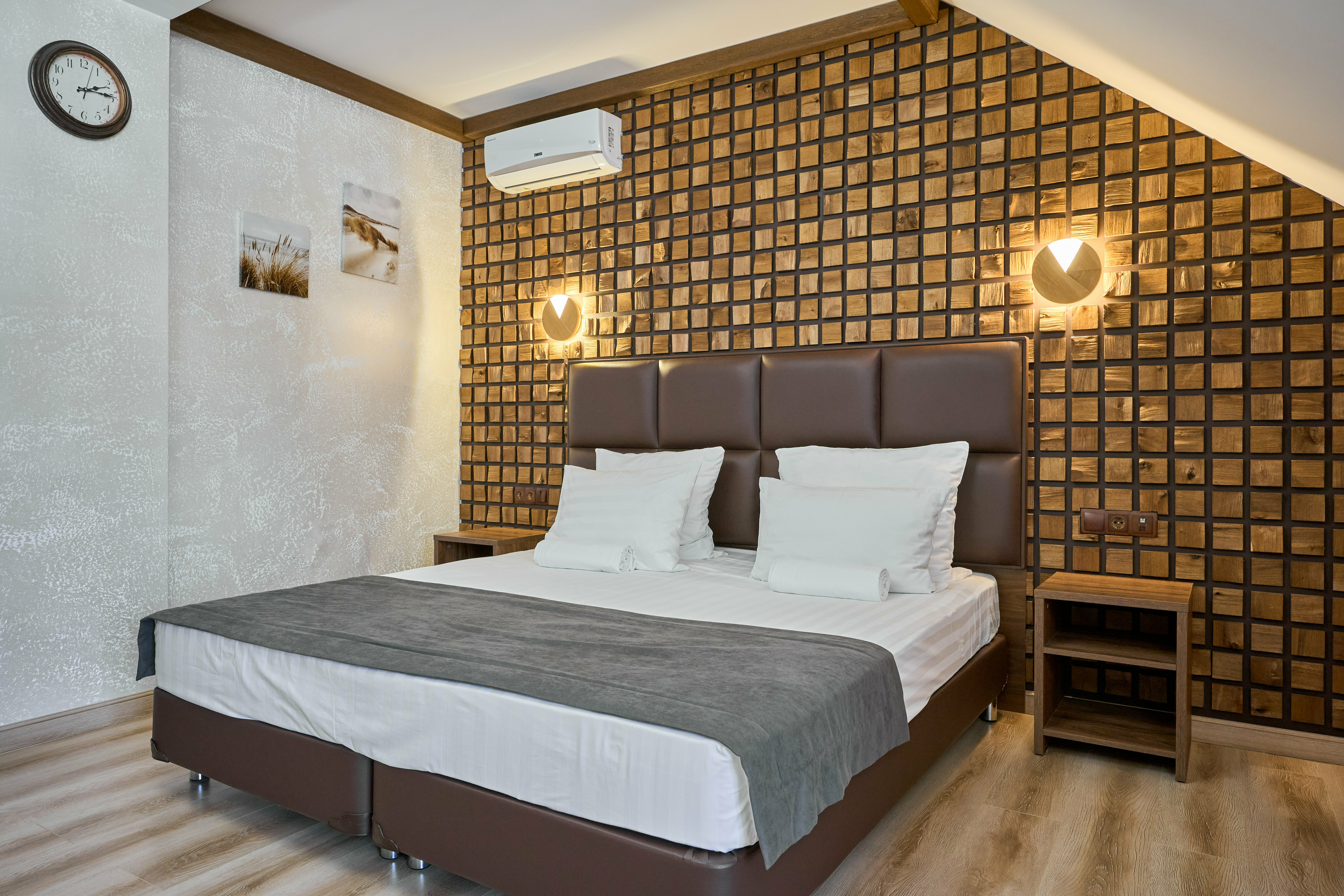 Студия четырёхместная с мини-кухней и балконом