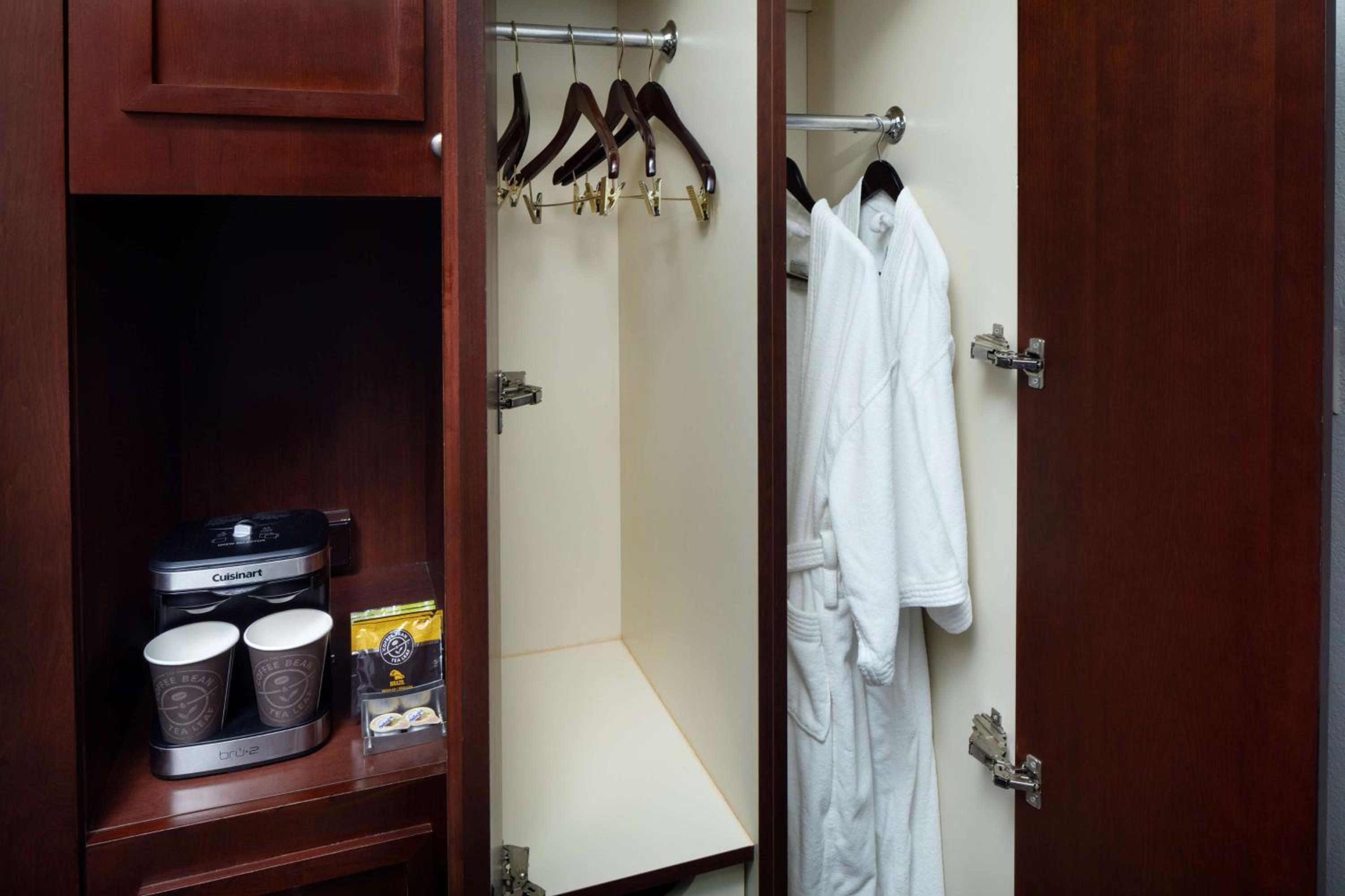 Superior King Room With Sofa Bed