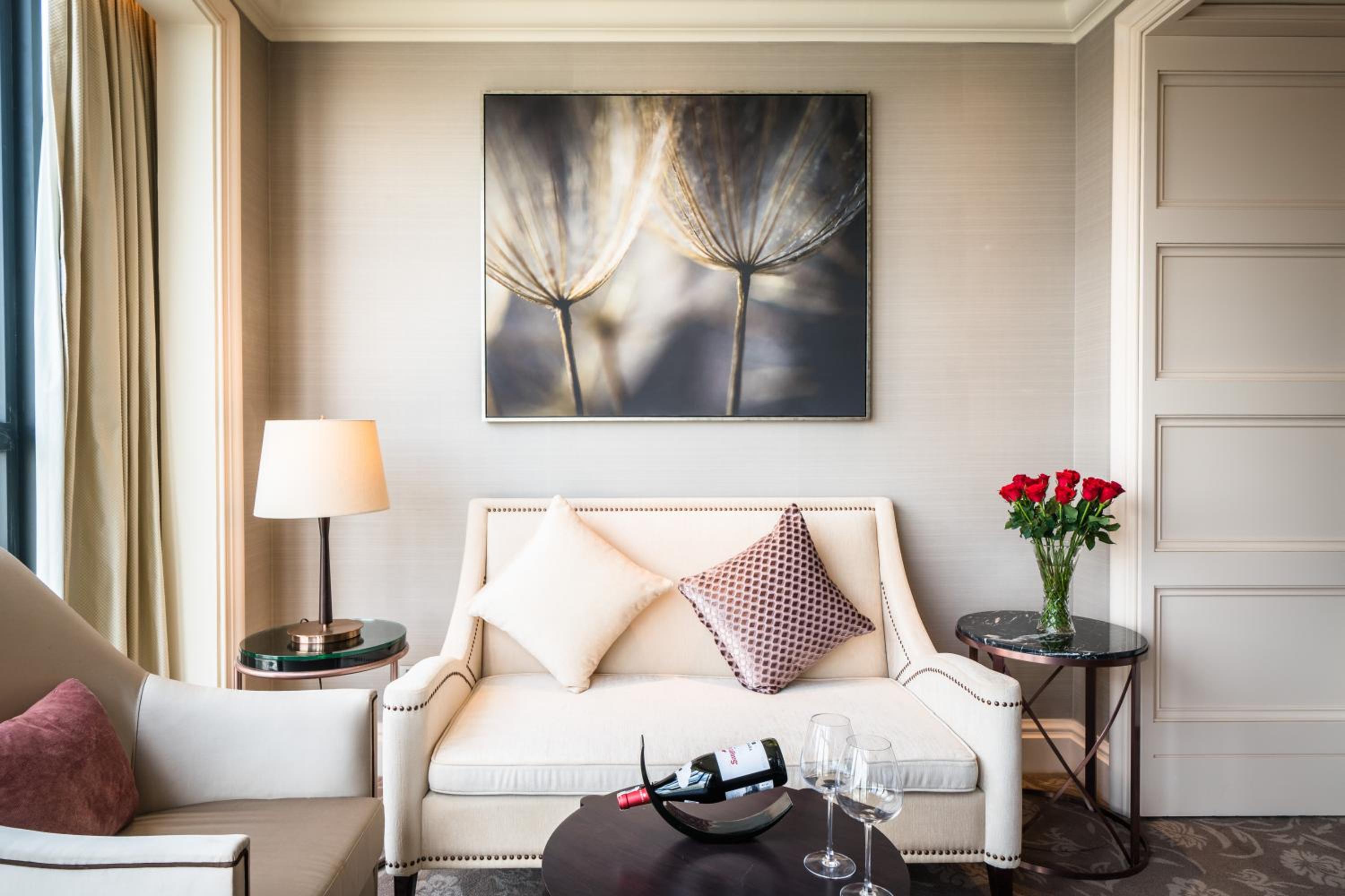 Signature Studio Room - Lounge Access 