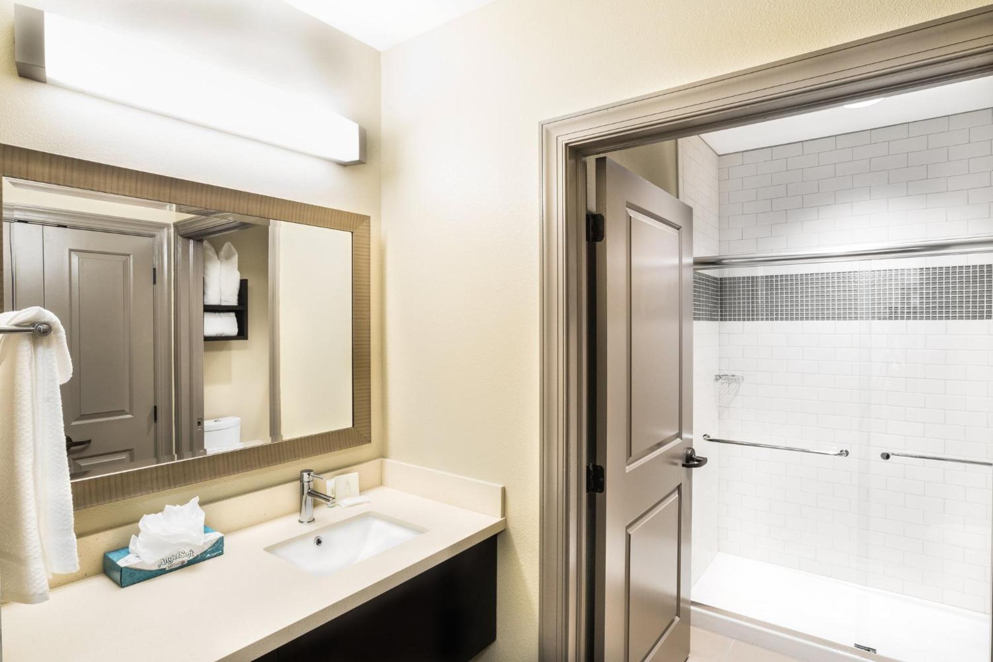 King Studio Suite