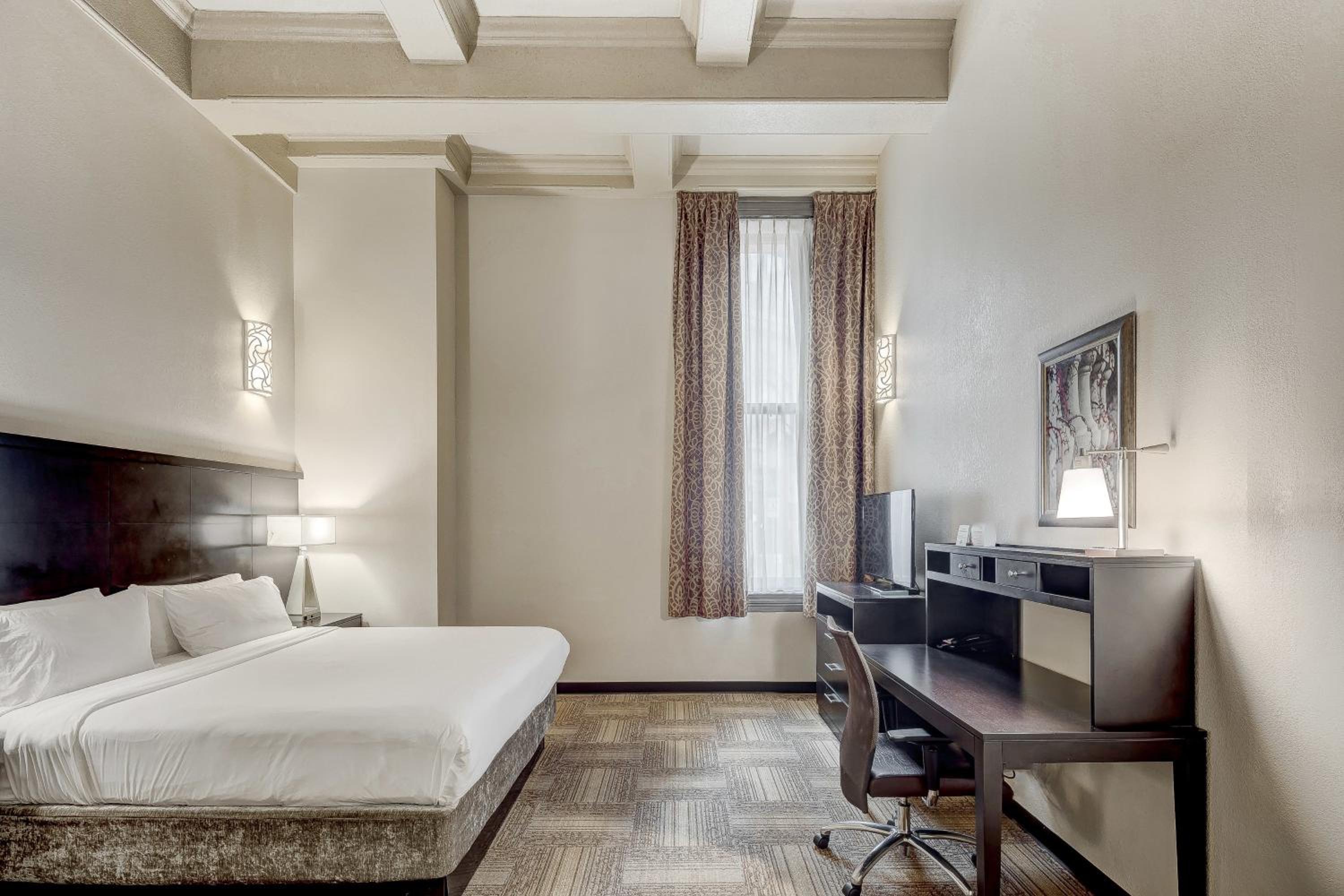 King Studio Suite