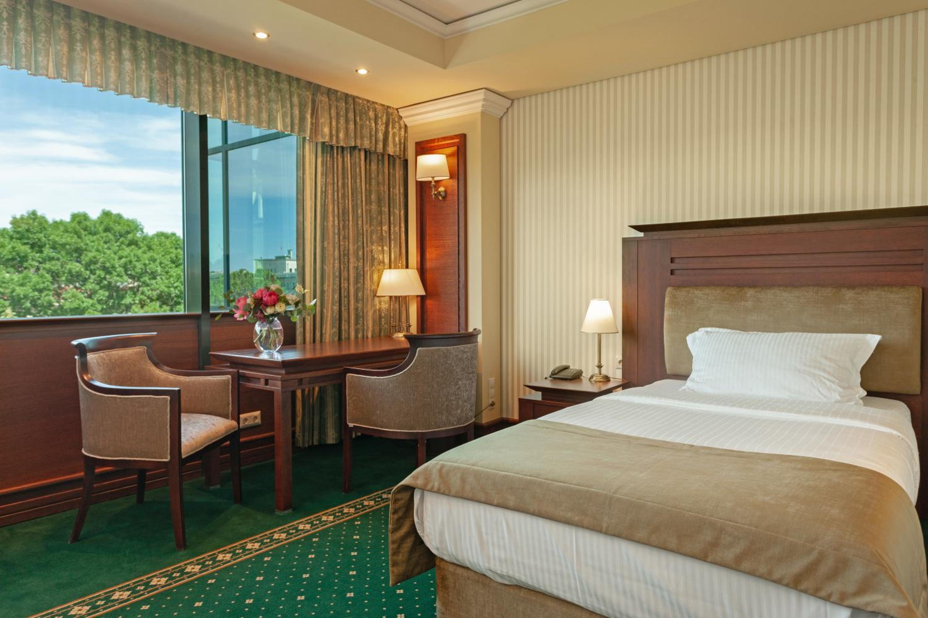 Superior Single Room with Garden View
