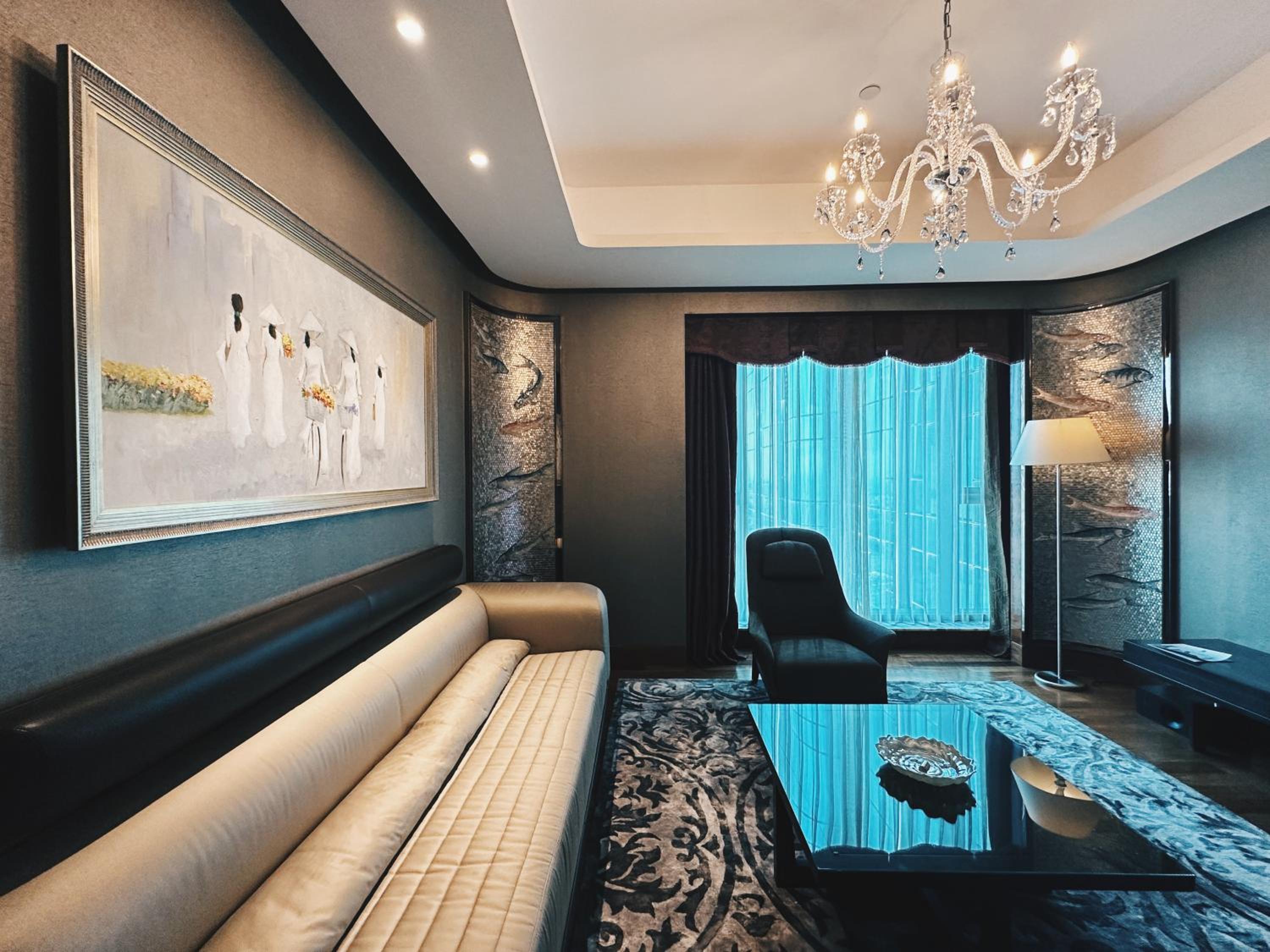 Executive Suite High Floor with Executive Lounge Access