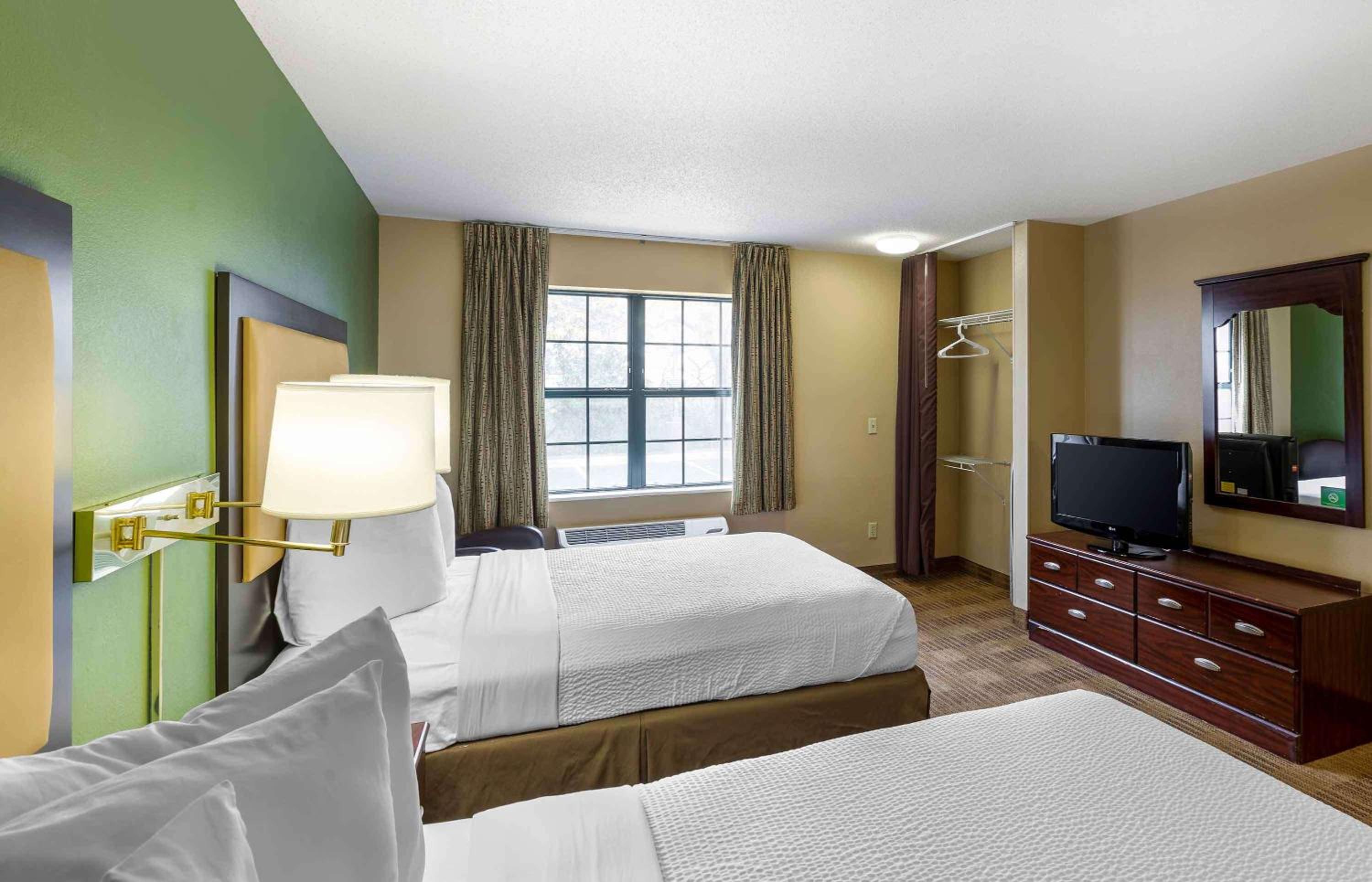 Studio with 2 Double Beds - Non-Smoking