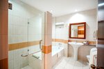 Grand Luxe в Cebu White Sands Resort and SPA