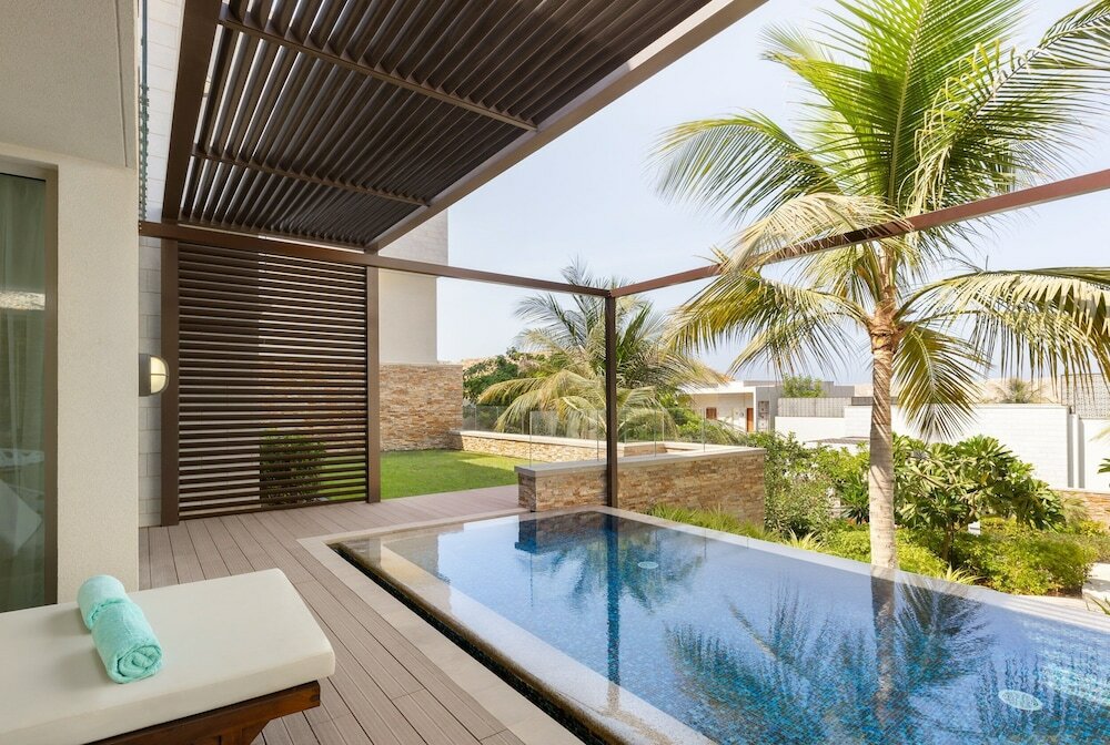 House (Summerhouse with Garden and Pool)