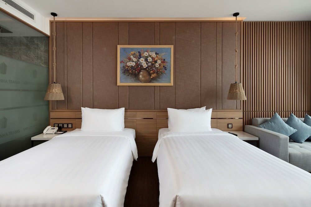 Deluxe Room, Balcony, City View