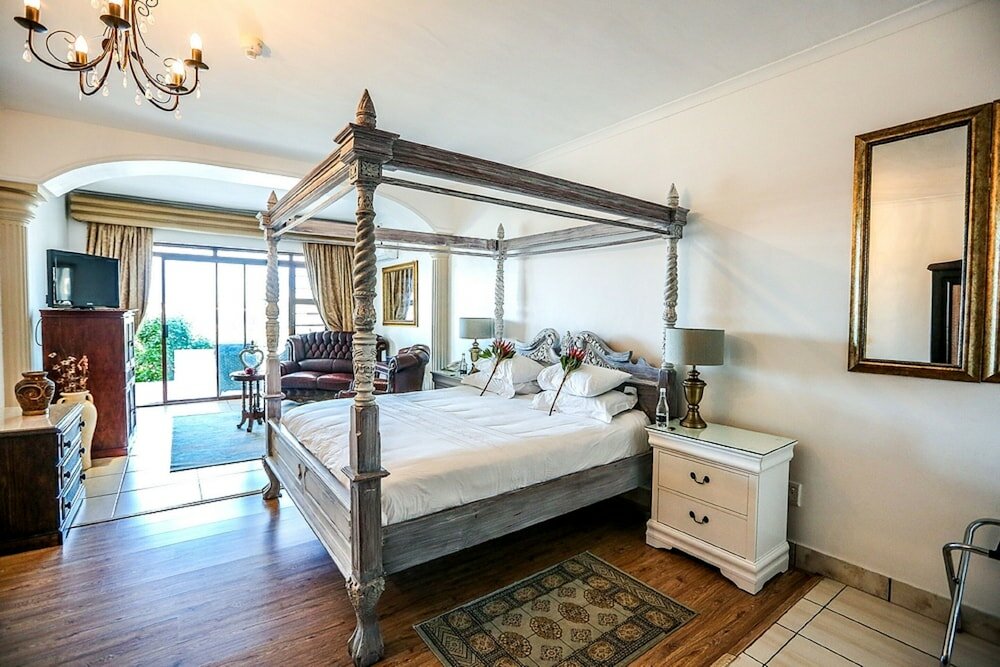 Ground Floor - Honeymoon - Partial Sea