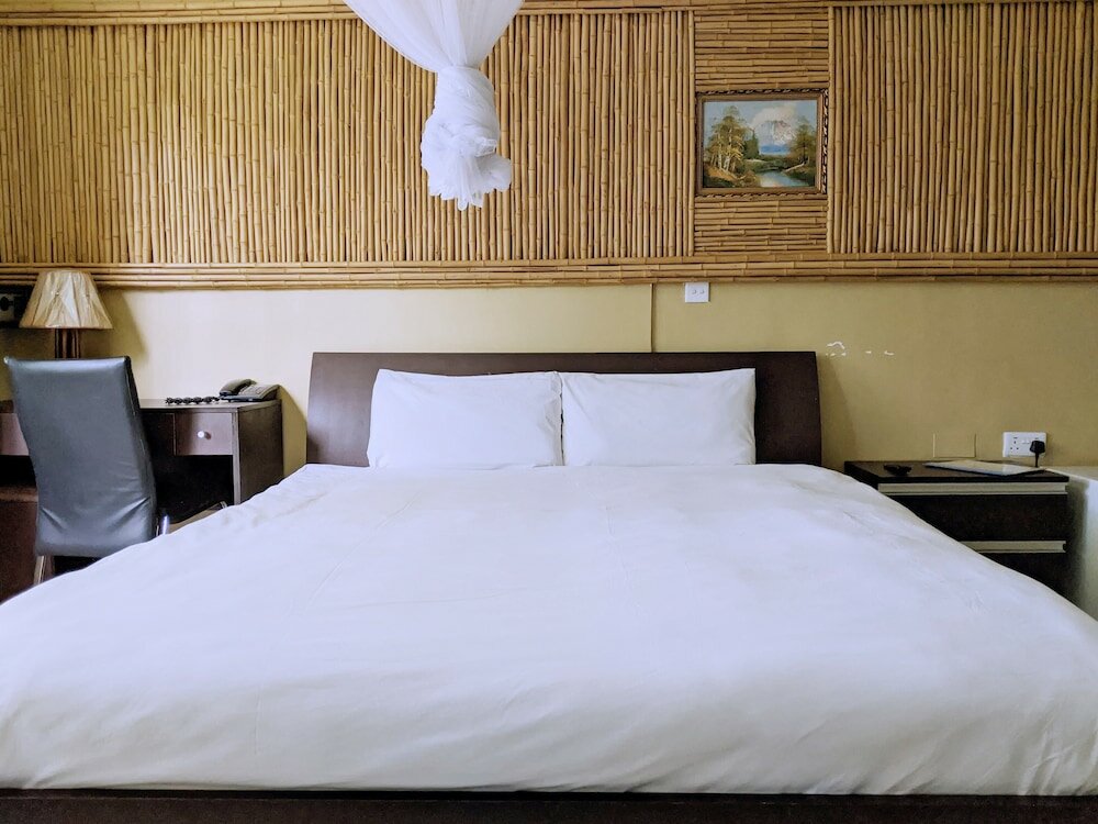 Executive Room, 1 King Bed, Refrigerator, Garden View