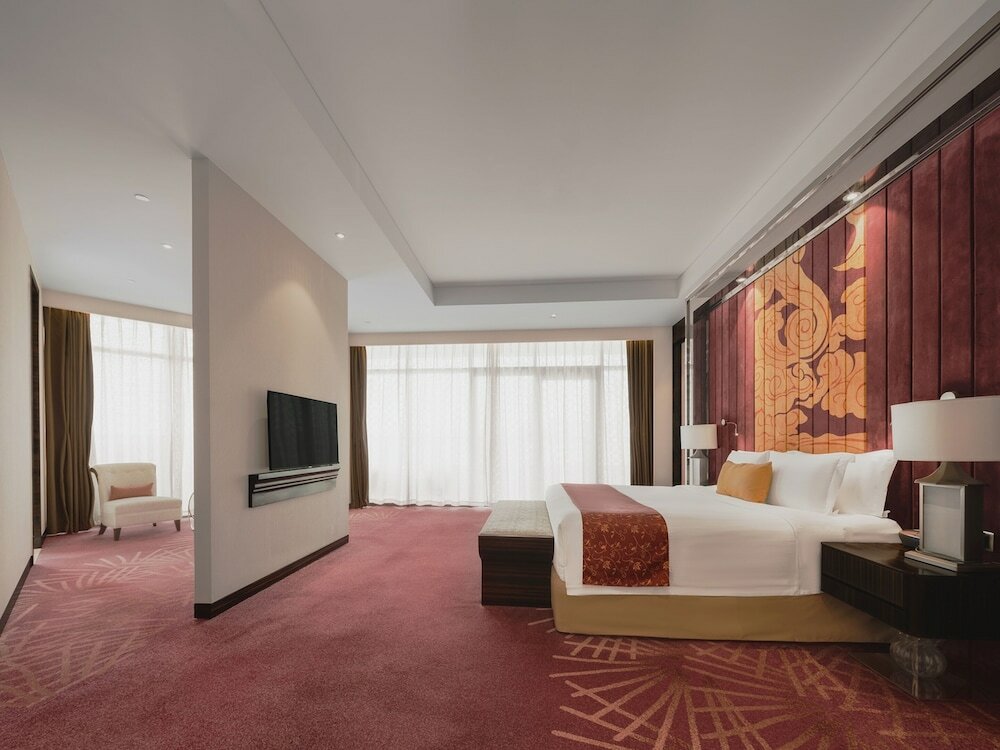 Red Level 2Bedroom Connected Gran Suite