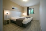 Family Apartment with 2 connecting rooms with terrace в Motel des Landes