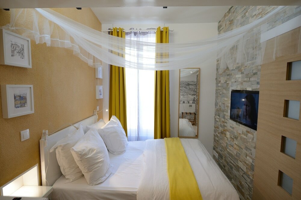 Apartment (Opportunity)