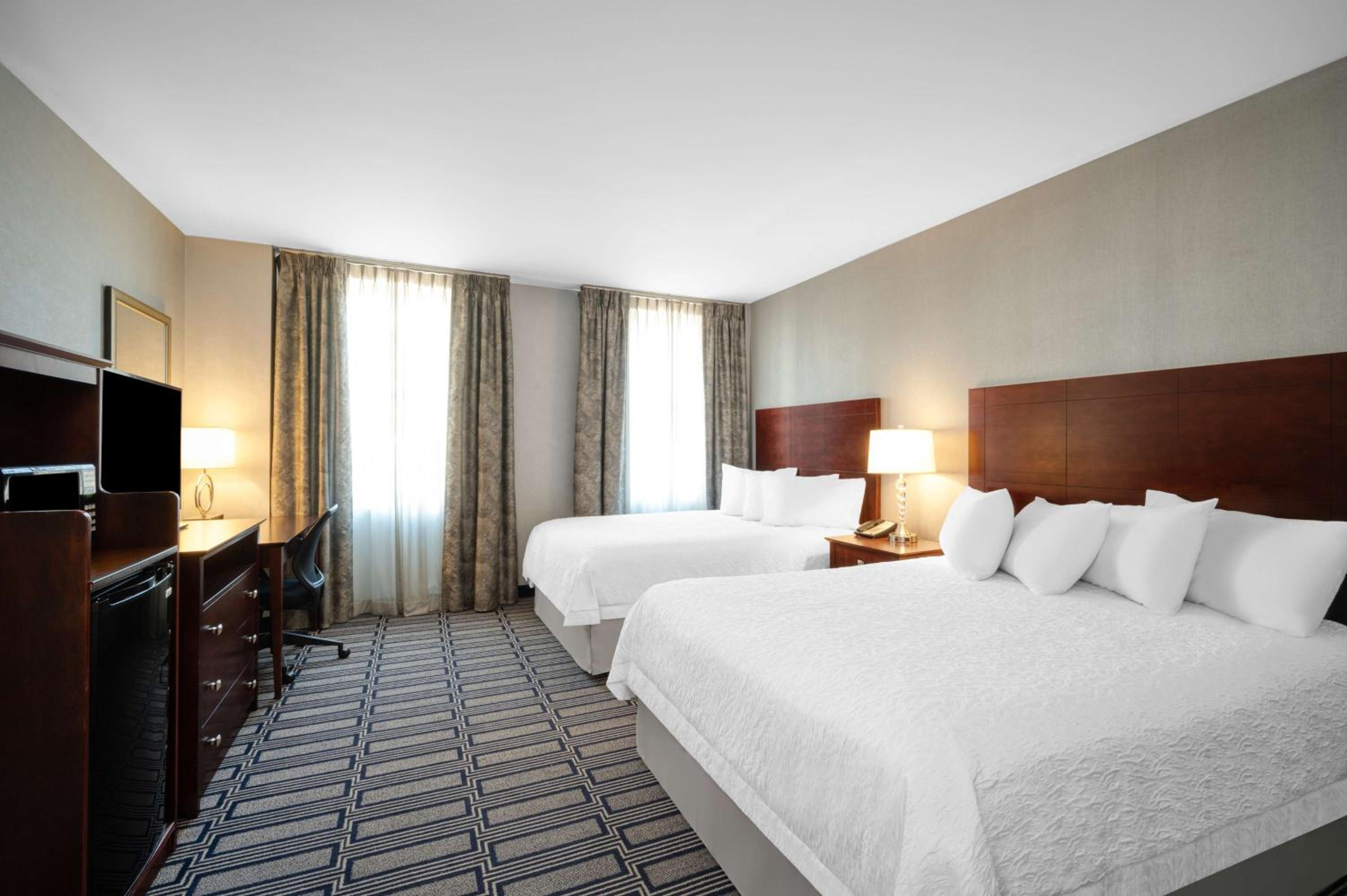 Queen Room with Two Queen Beds - Hearing Access/Non-Smoking