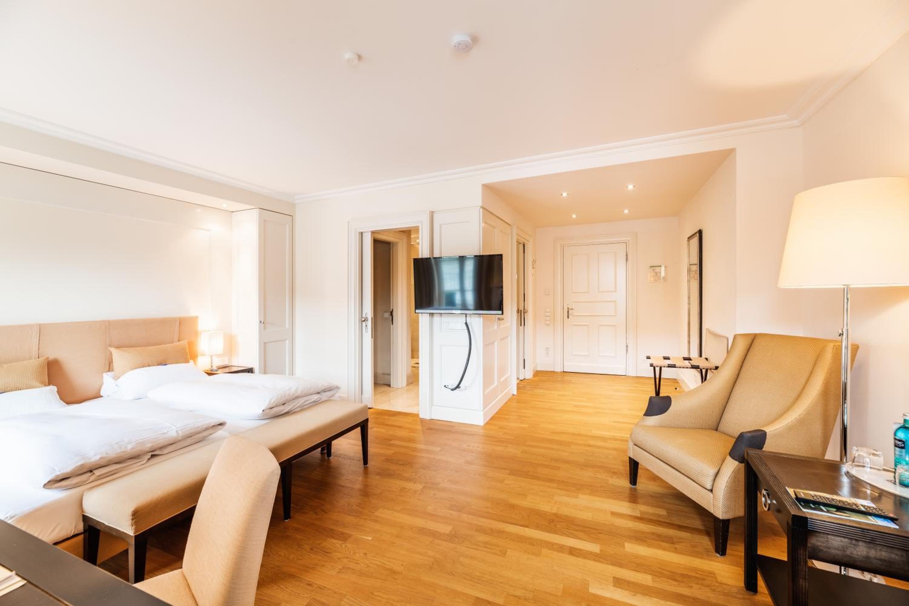 Deluxe Double Room with River View