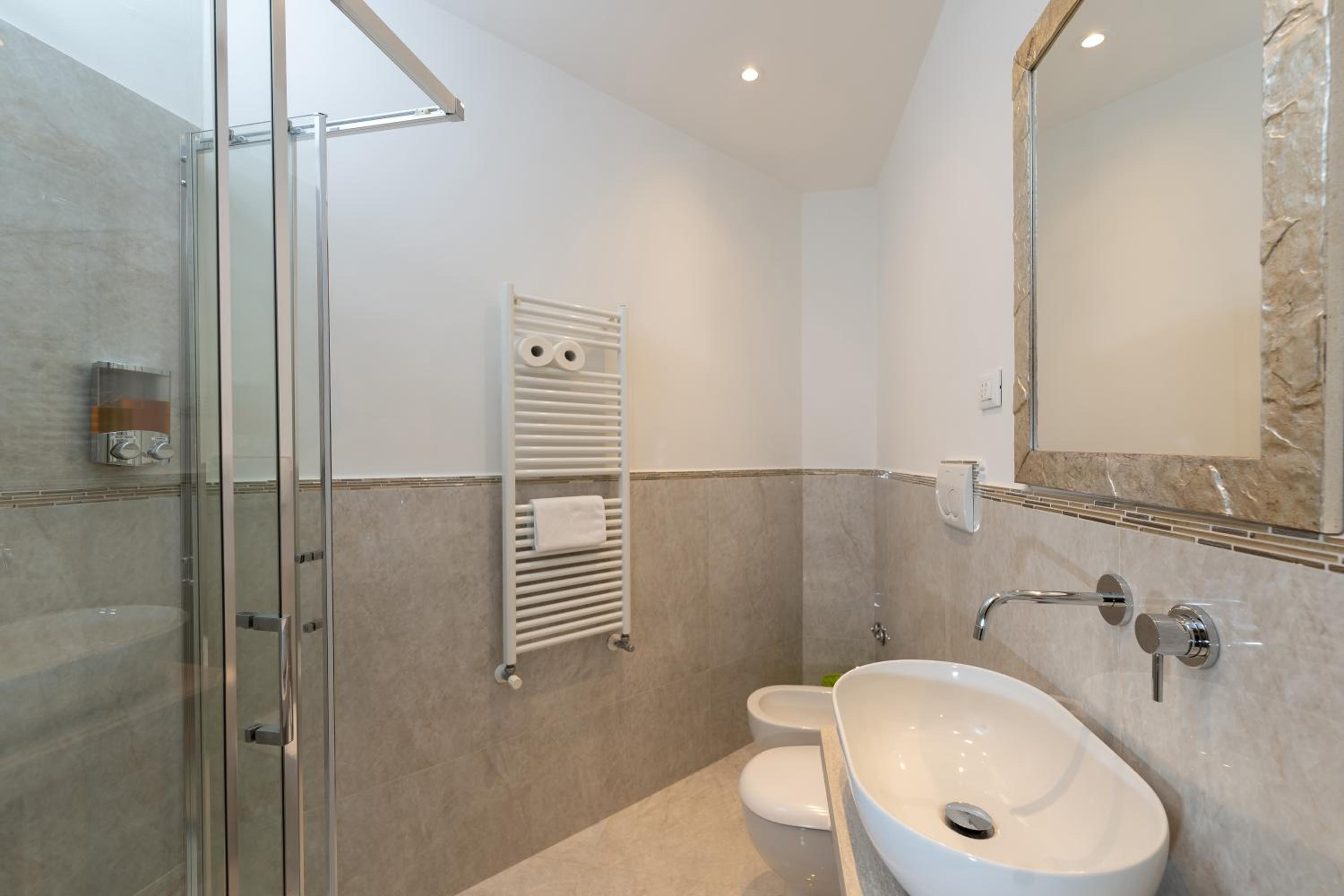 Apartment with Garden View