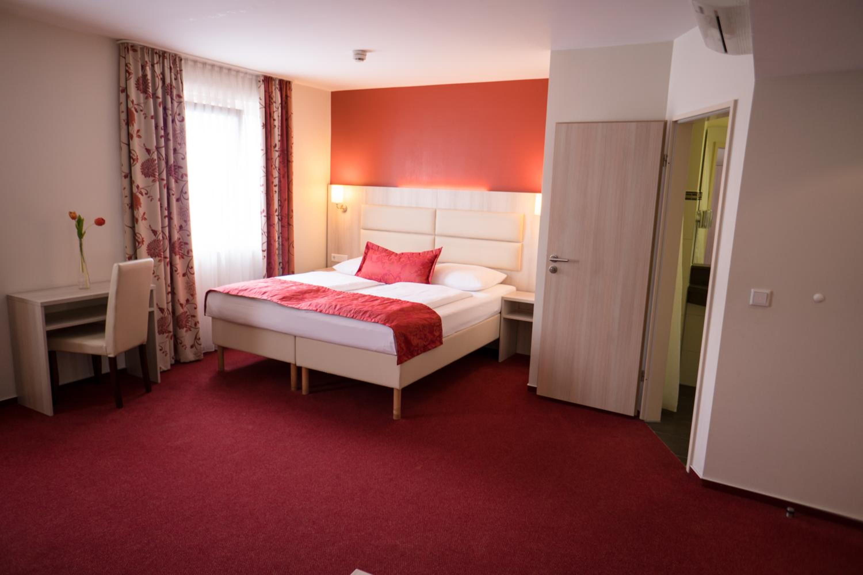 Family Room (4 Adults)