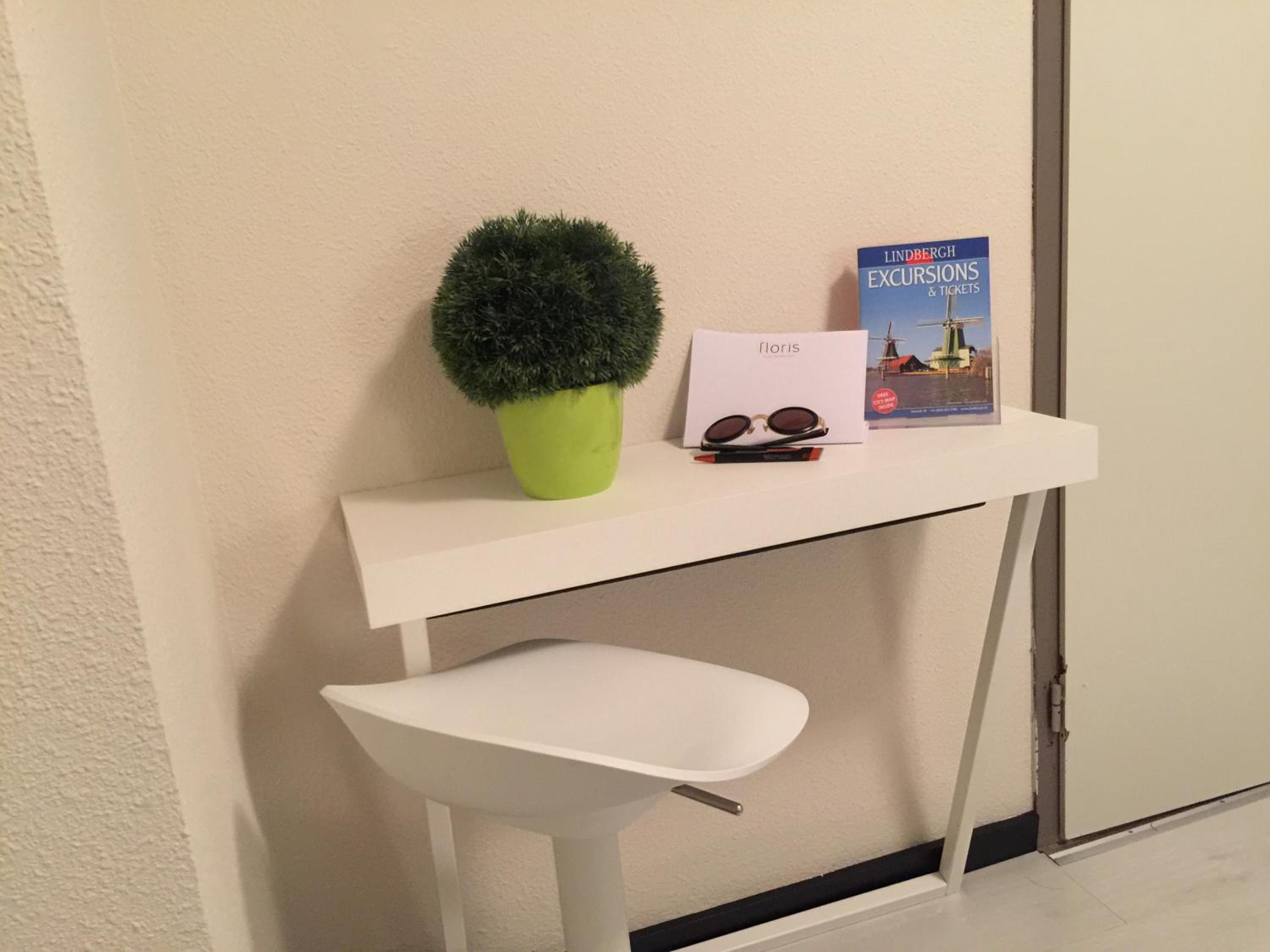 Budget Twin Room without Window