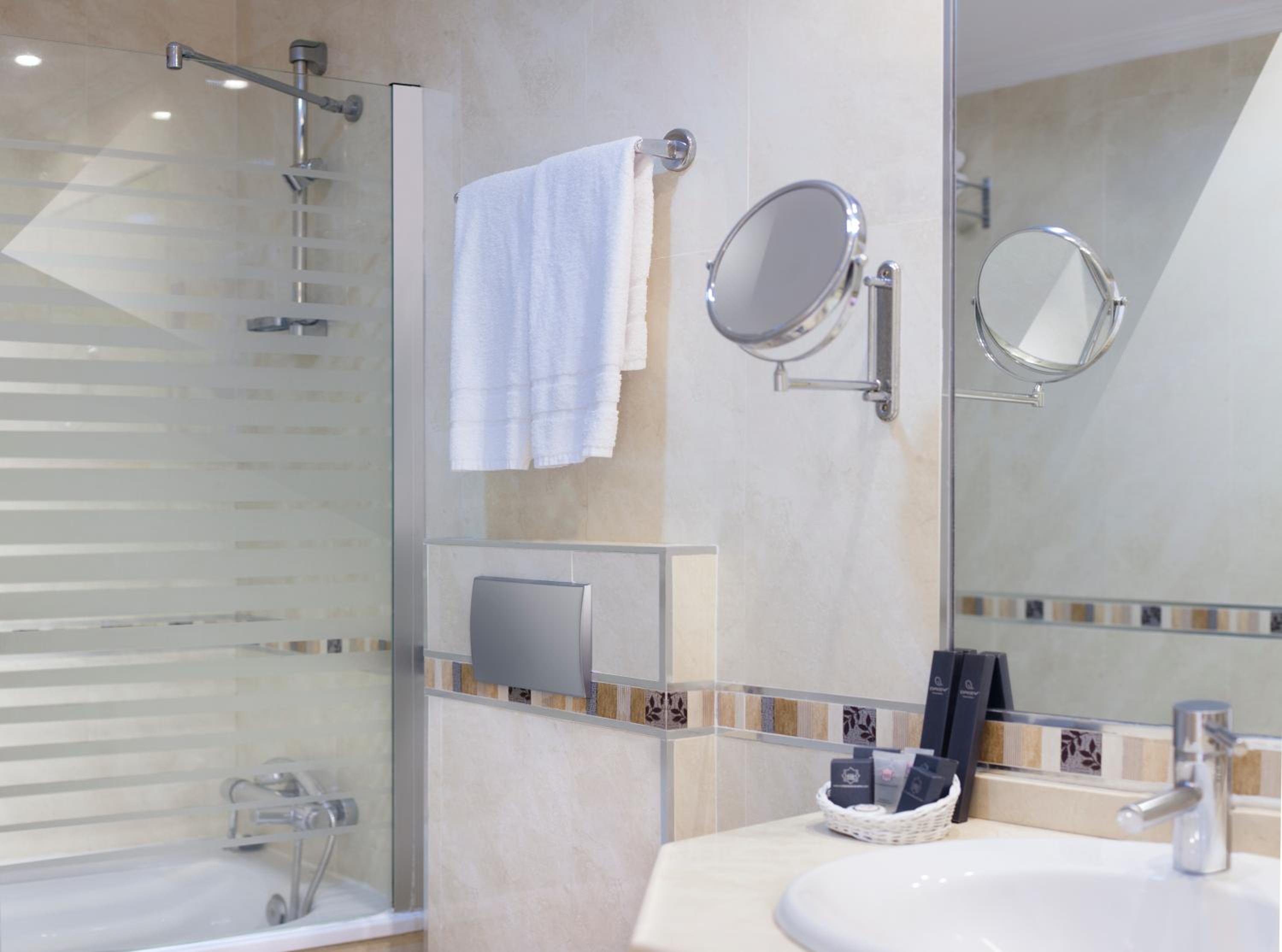 Family Room (4 Adults)