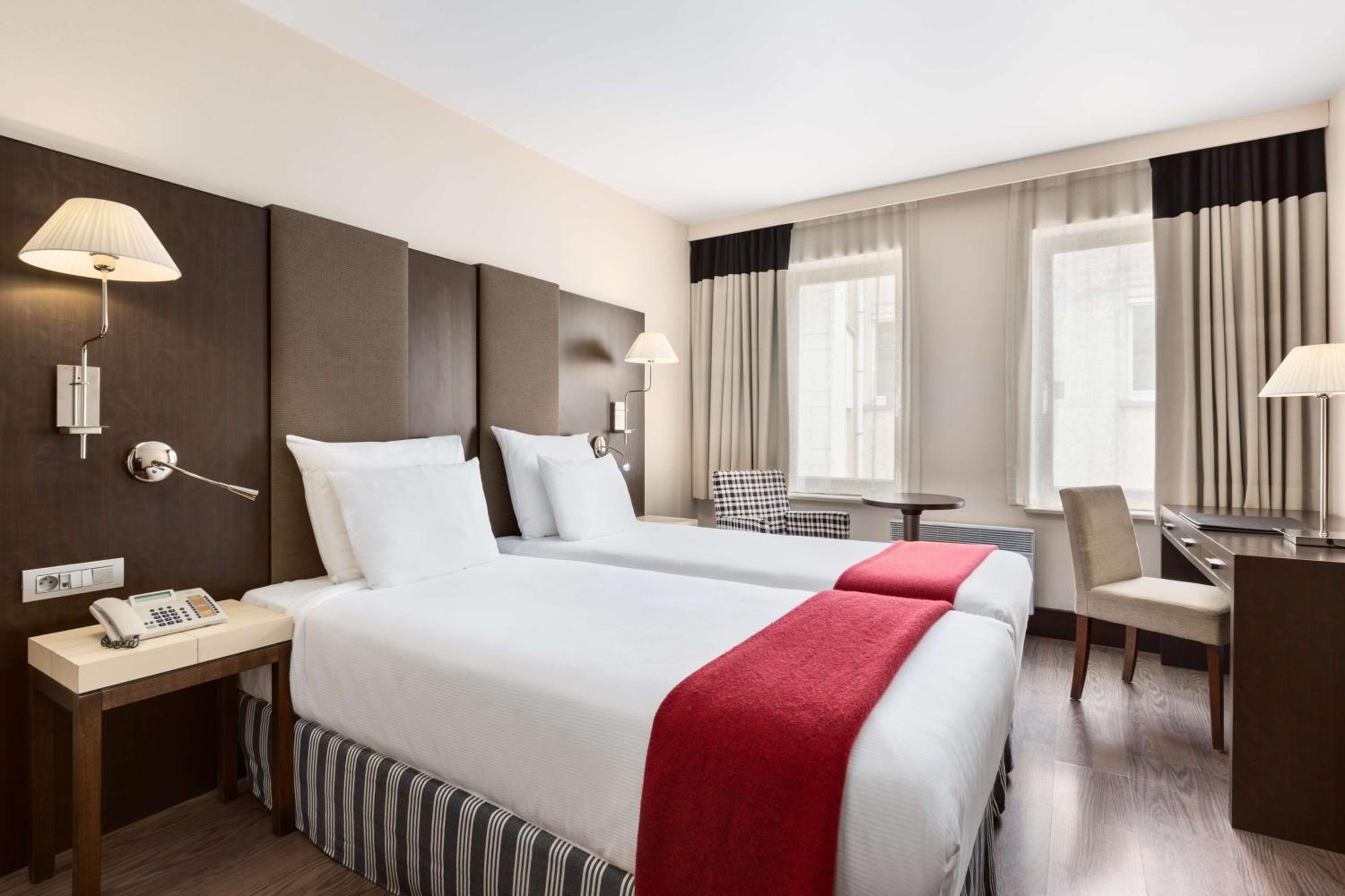 Standard Double Or Twin Room Free Parking Promo