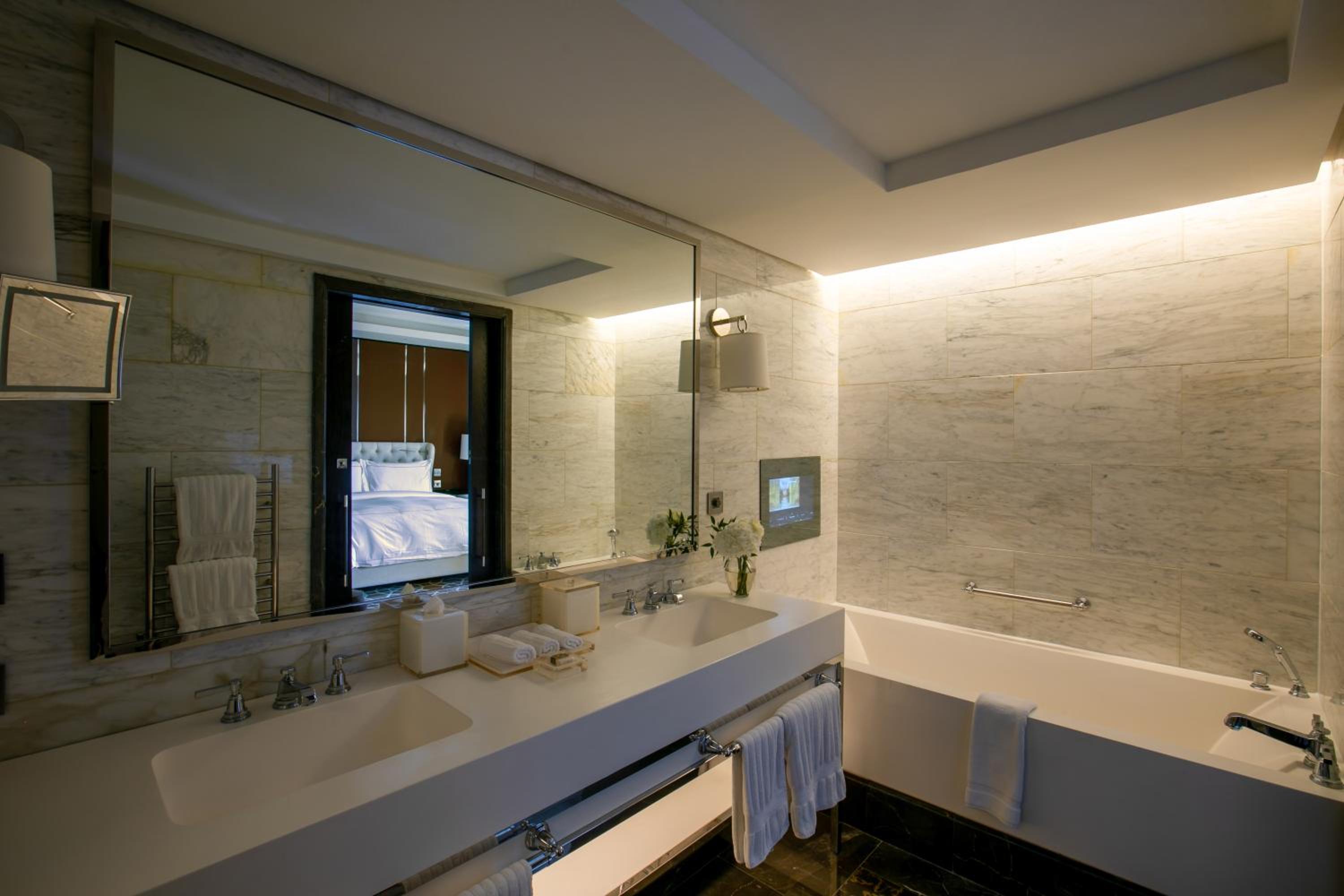 Fairmont Gold 2 Queen Non Smoking