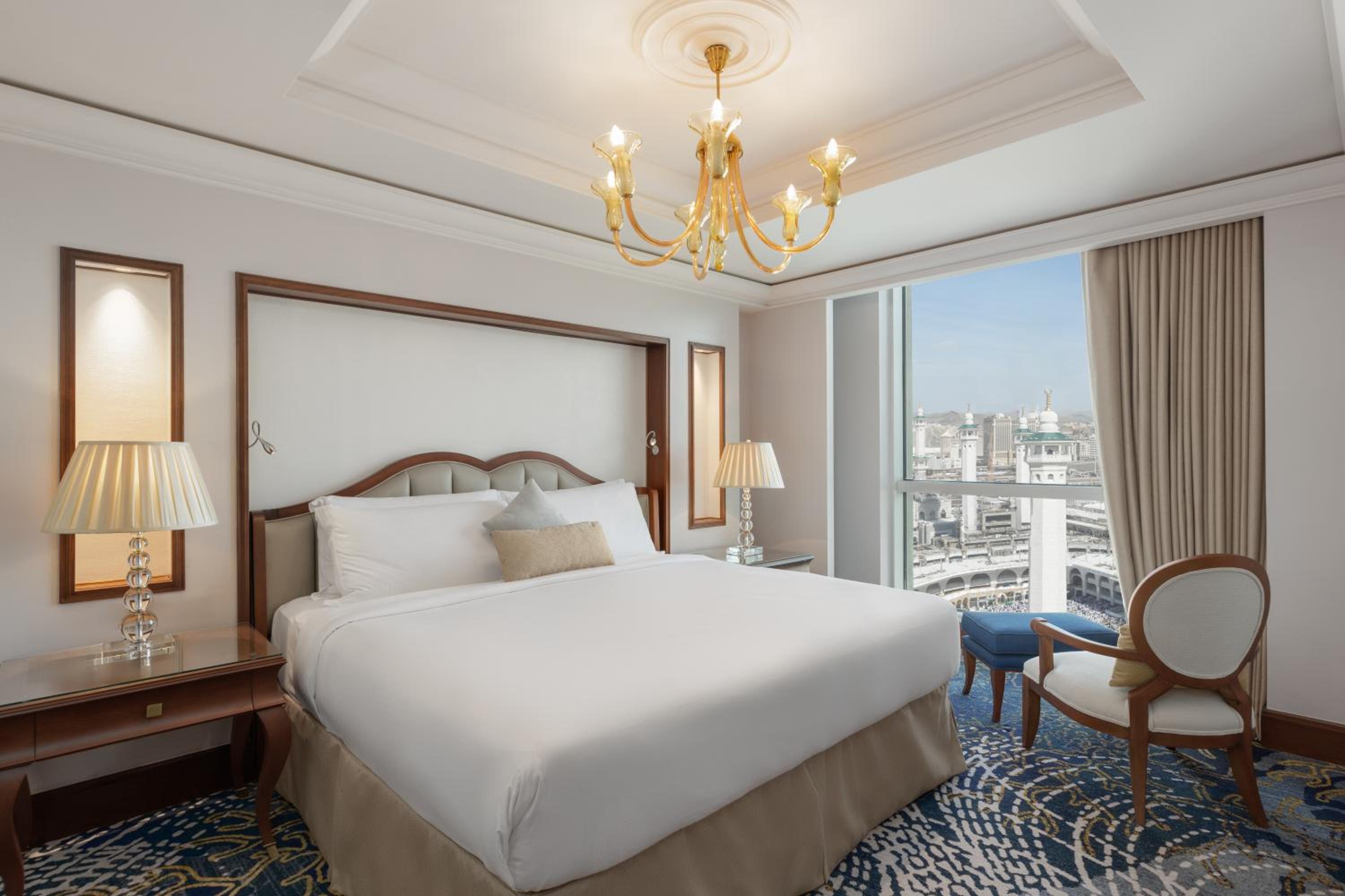  Signature One Bedroom Suite Partial Kaaba View