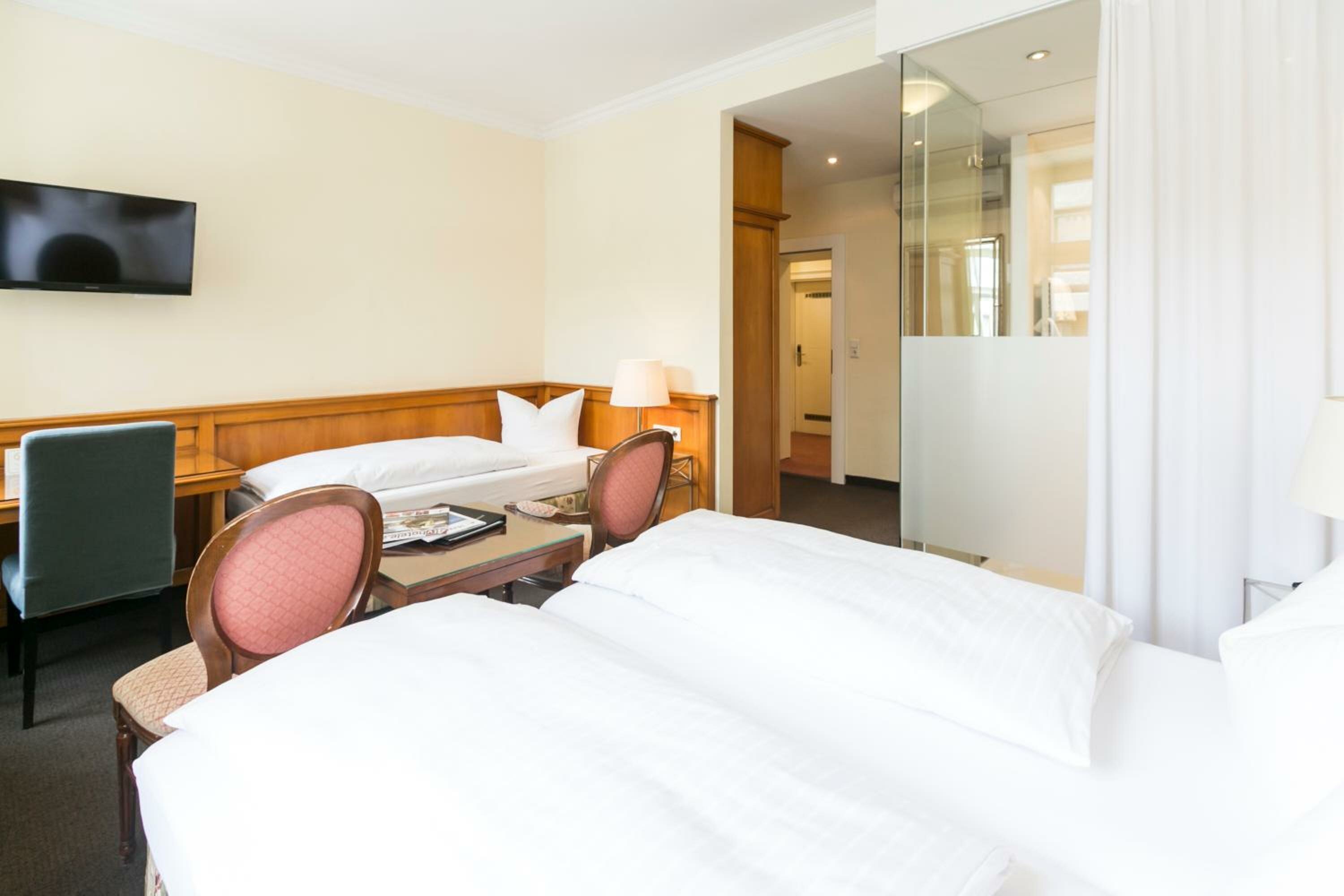 Business Triple (Glass Bathroom) Room