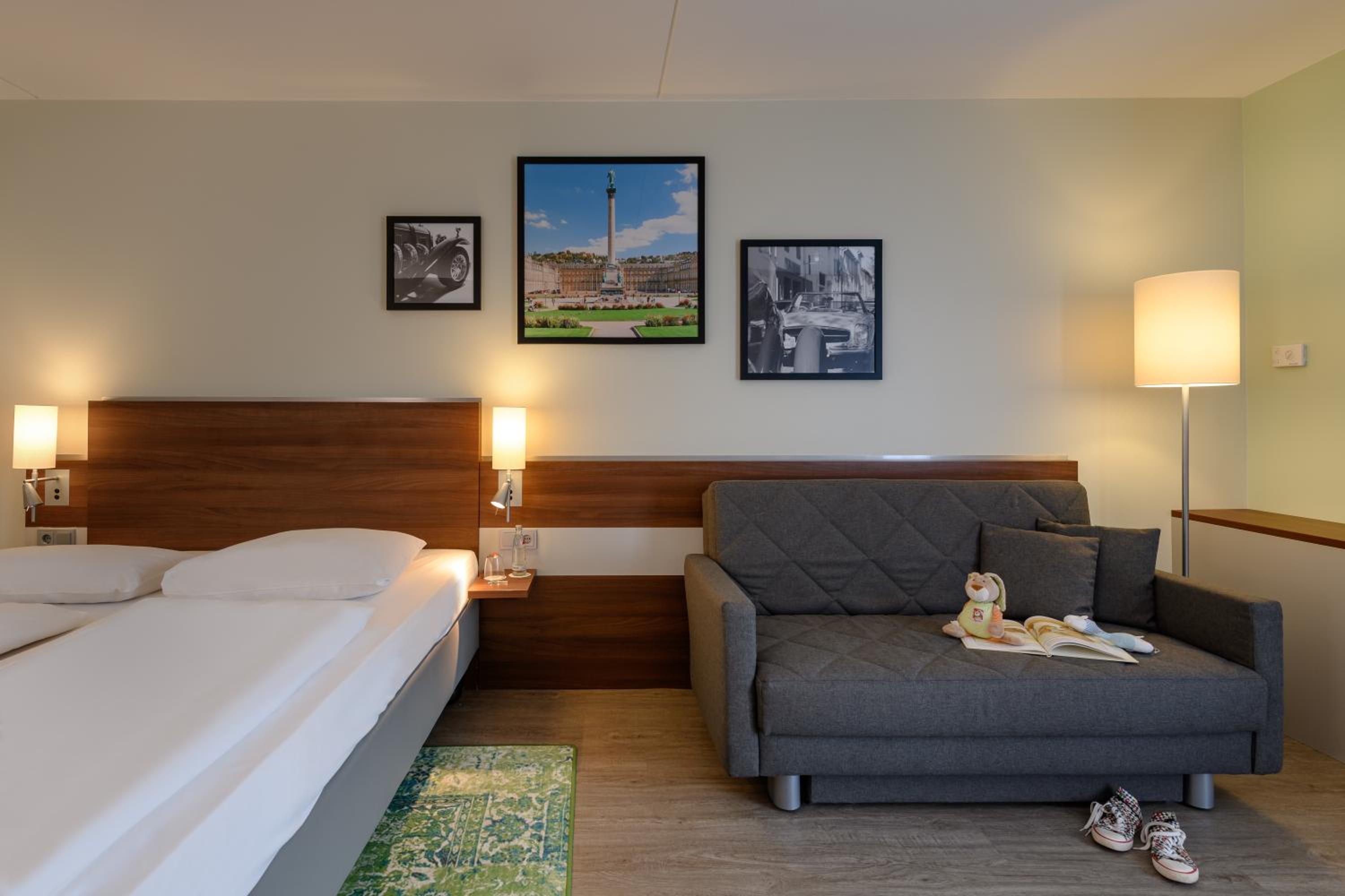 Standard Queen Room