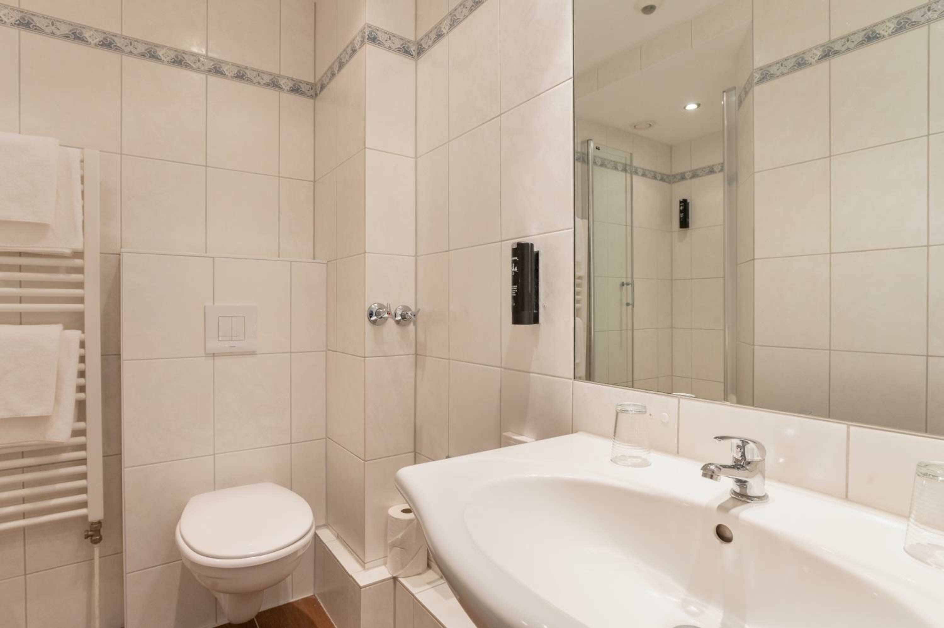 Comfort Double or Twin Room