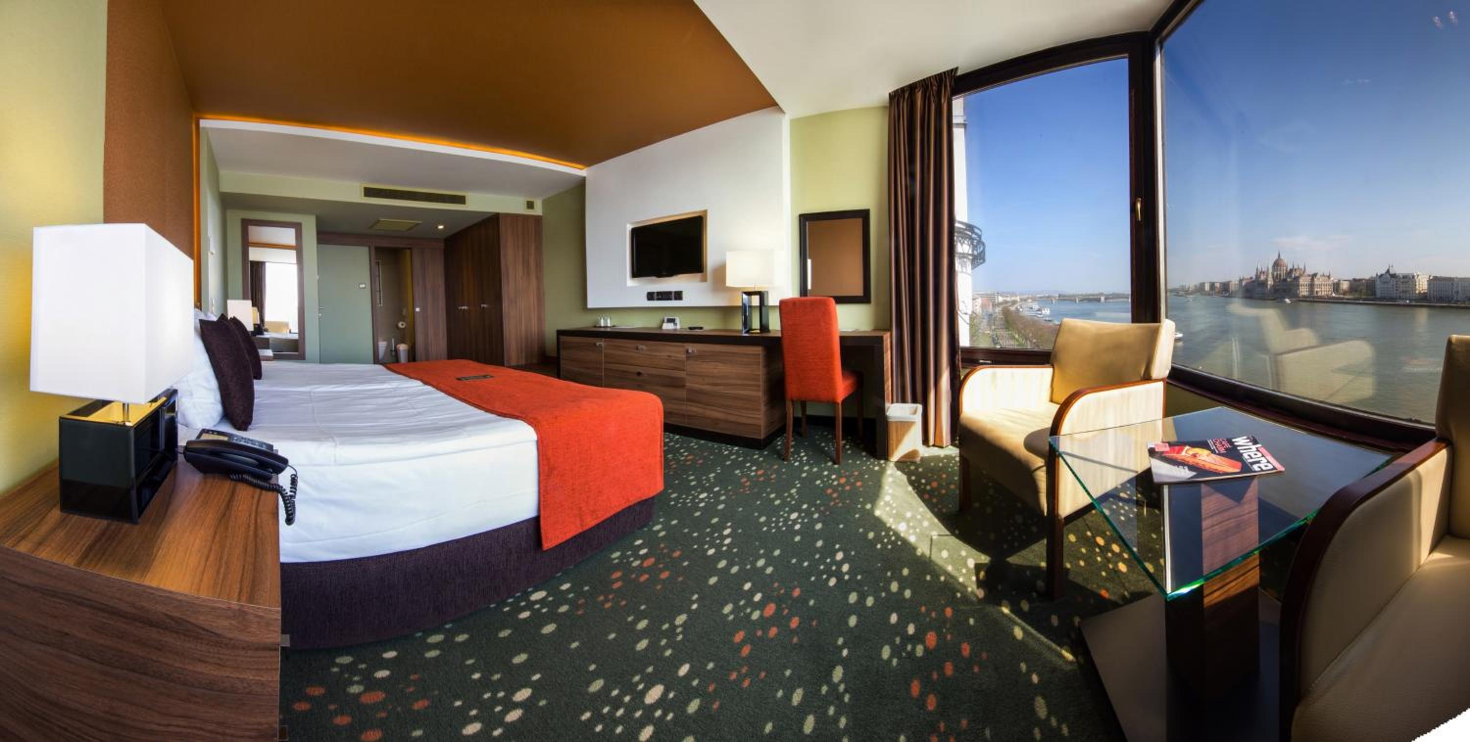 RiverView Double Room with Extra Bed