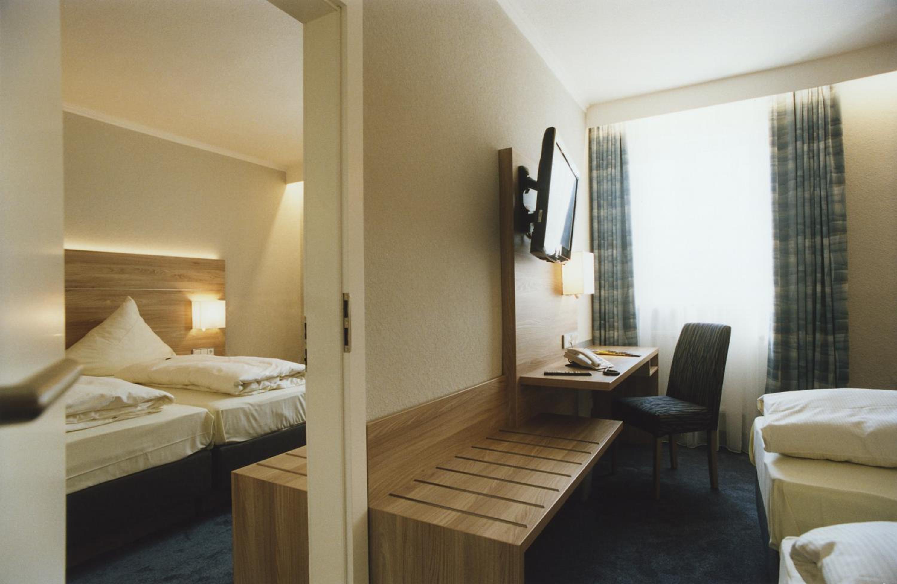 Standard Family Room with Connecting Door