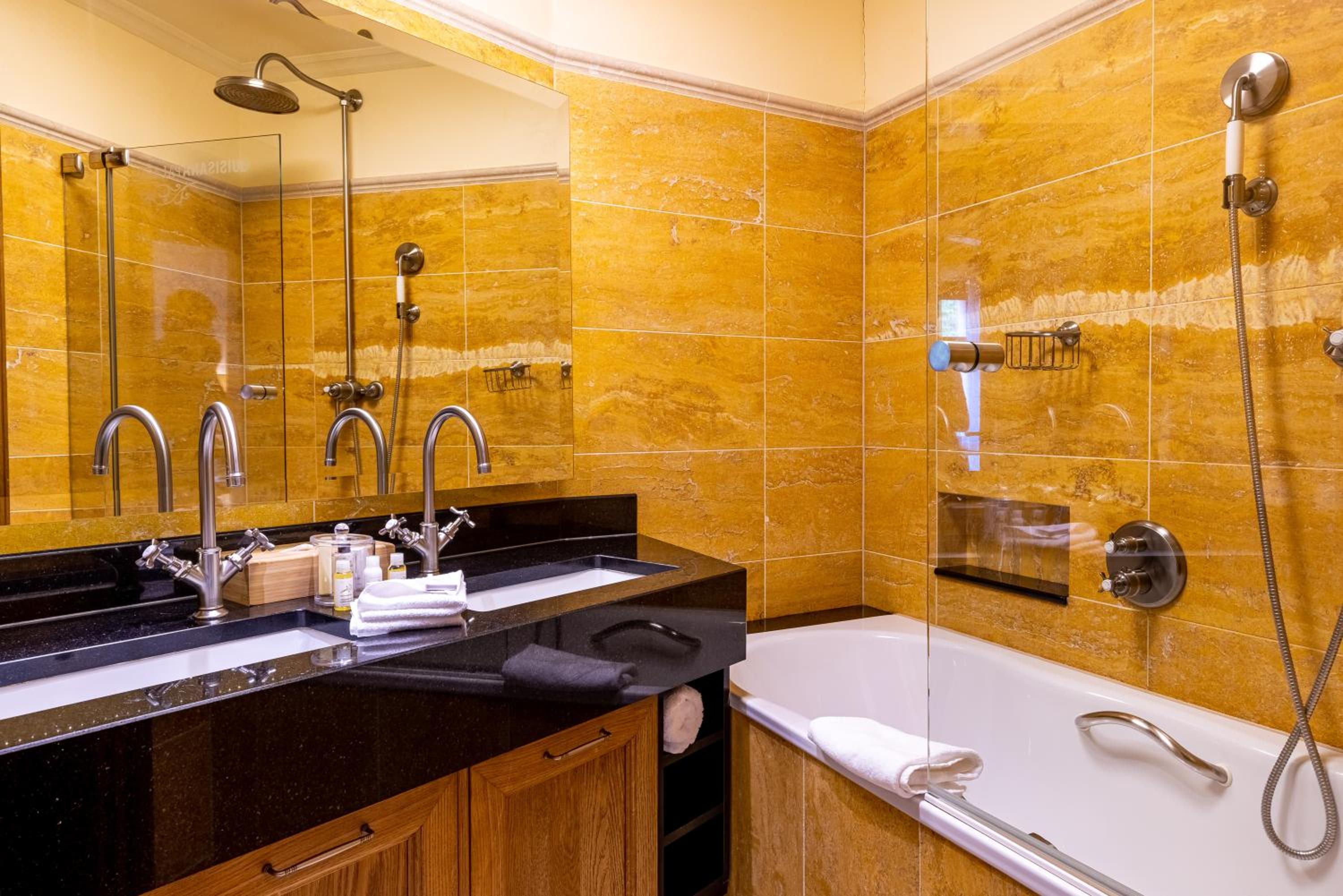 Pupp Quisisana Depandance Room With Wellness Access