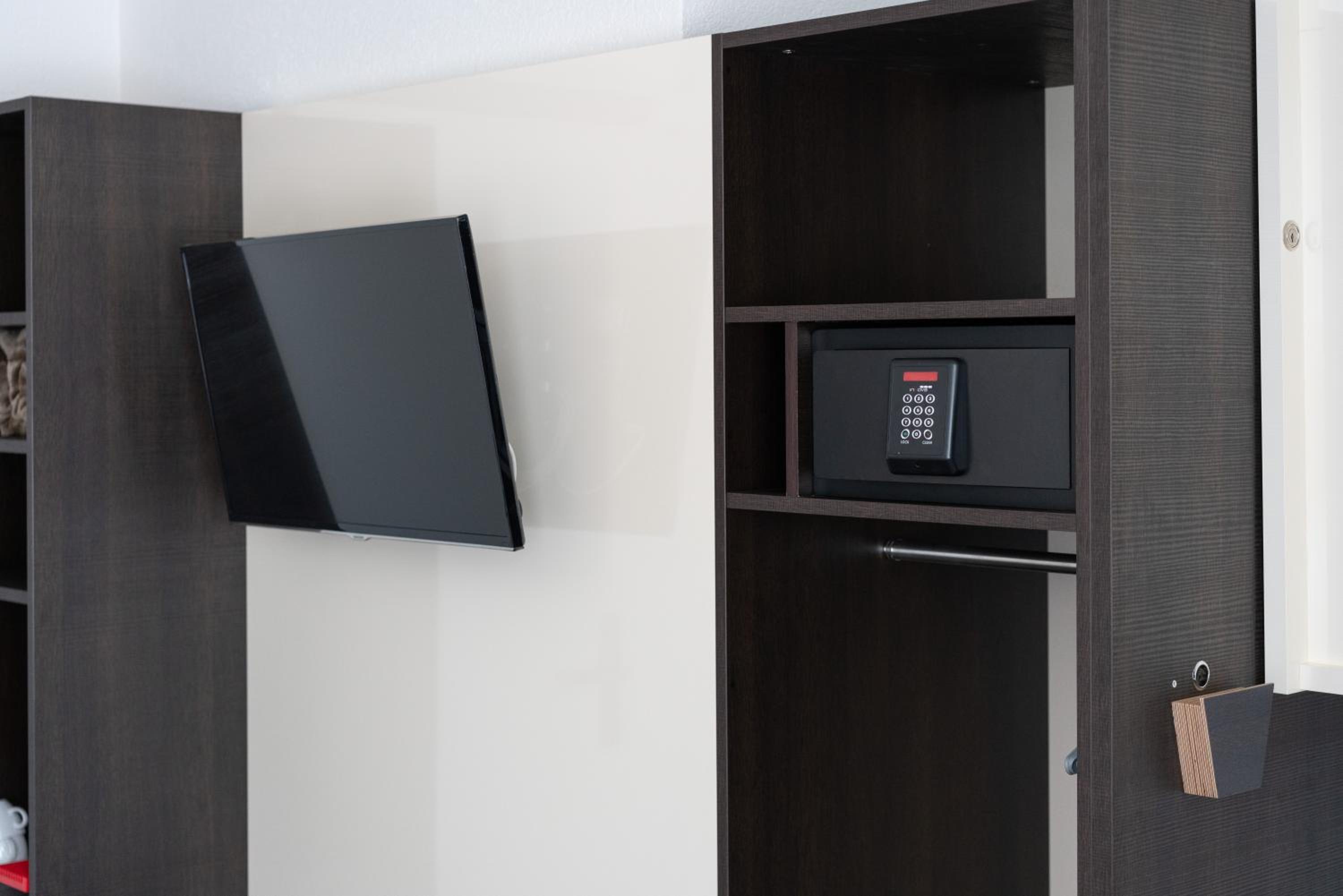 Single Room with Air Conditioning