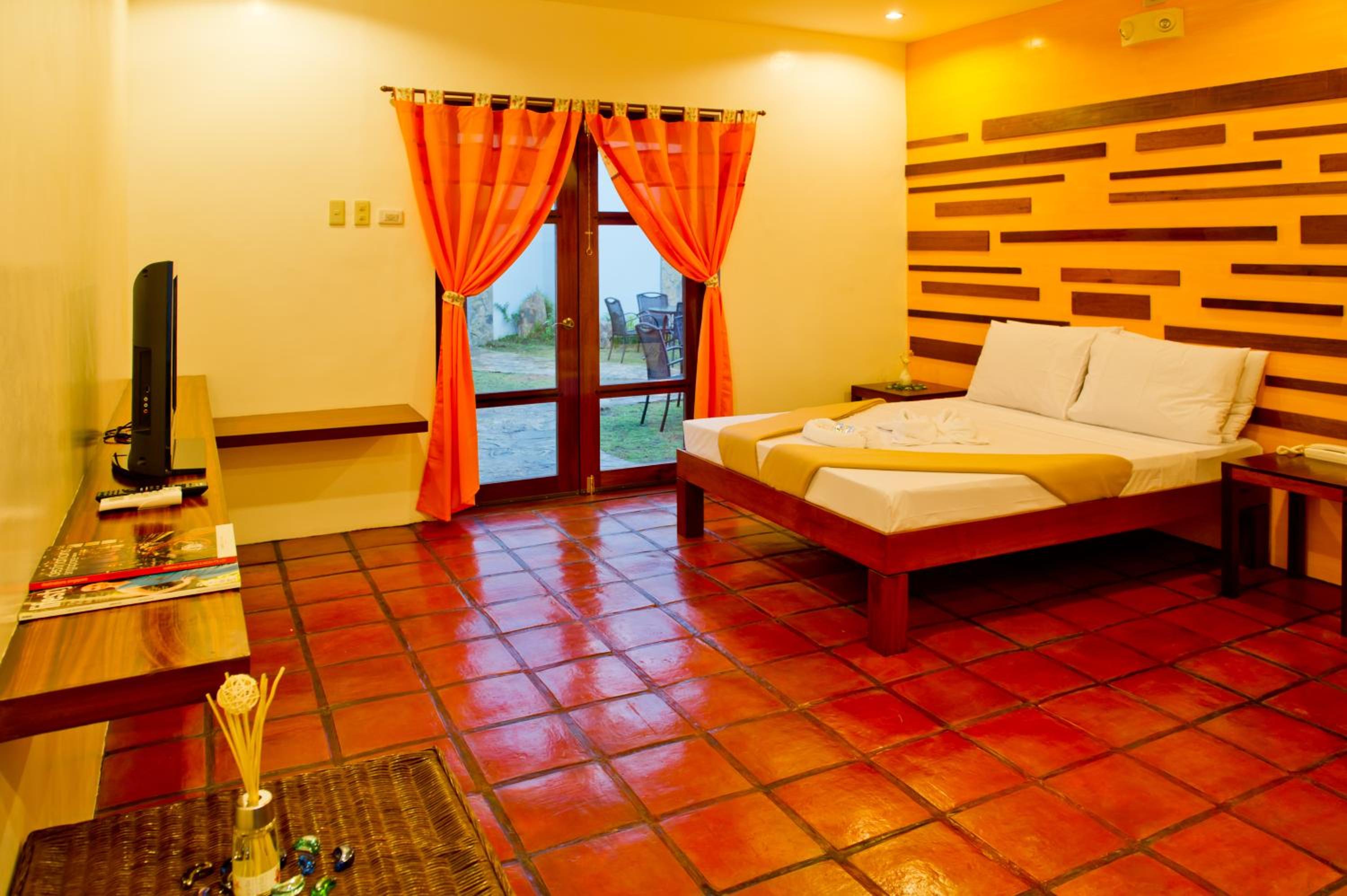 Suite with Garden View