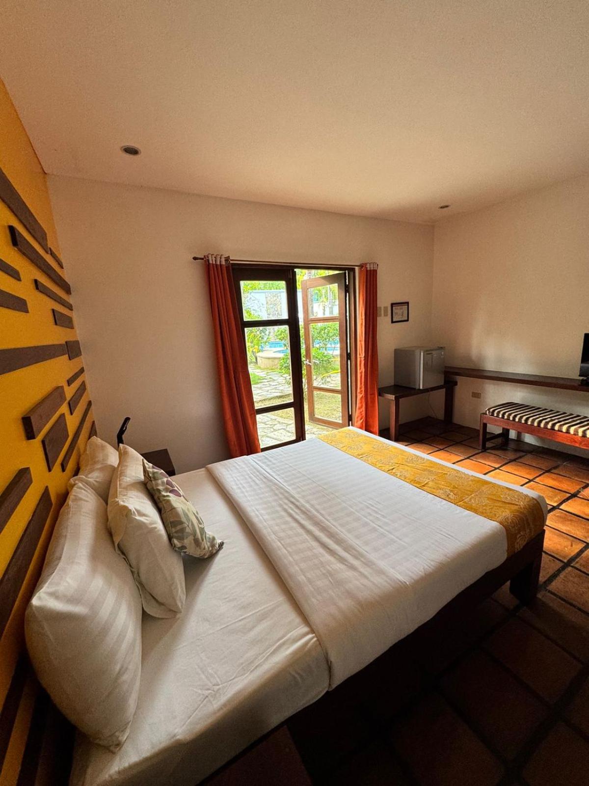 Suite with Garden View