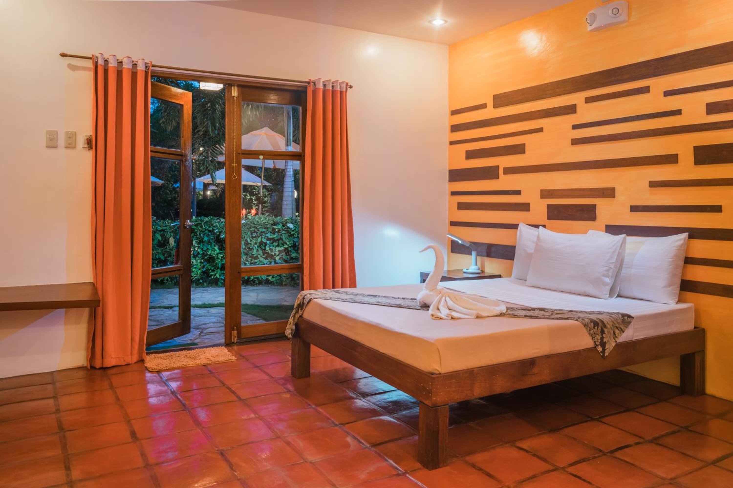 Suite with Garden View