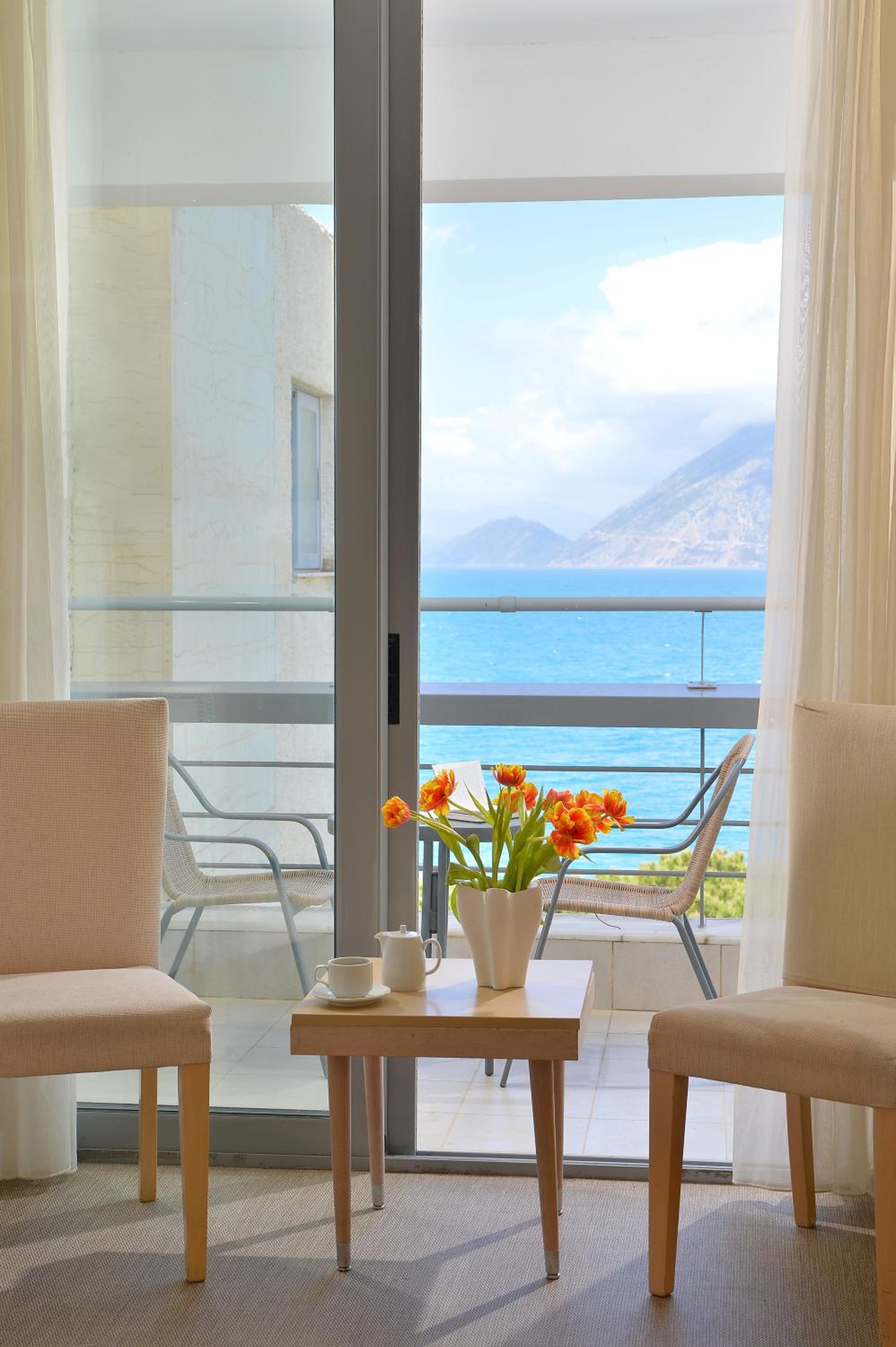 Double Room with Sea View (2 Adults + 1 Child)