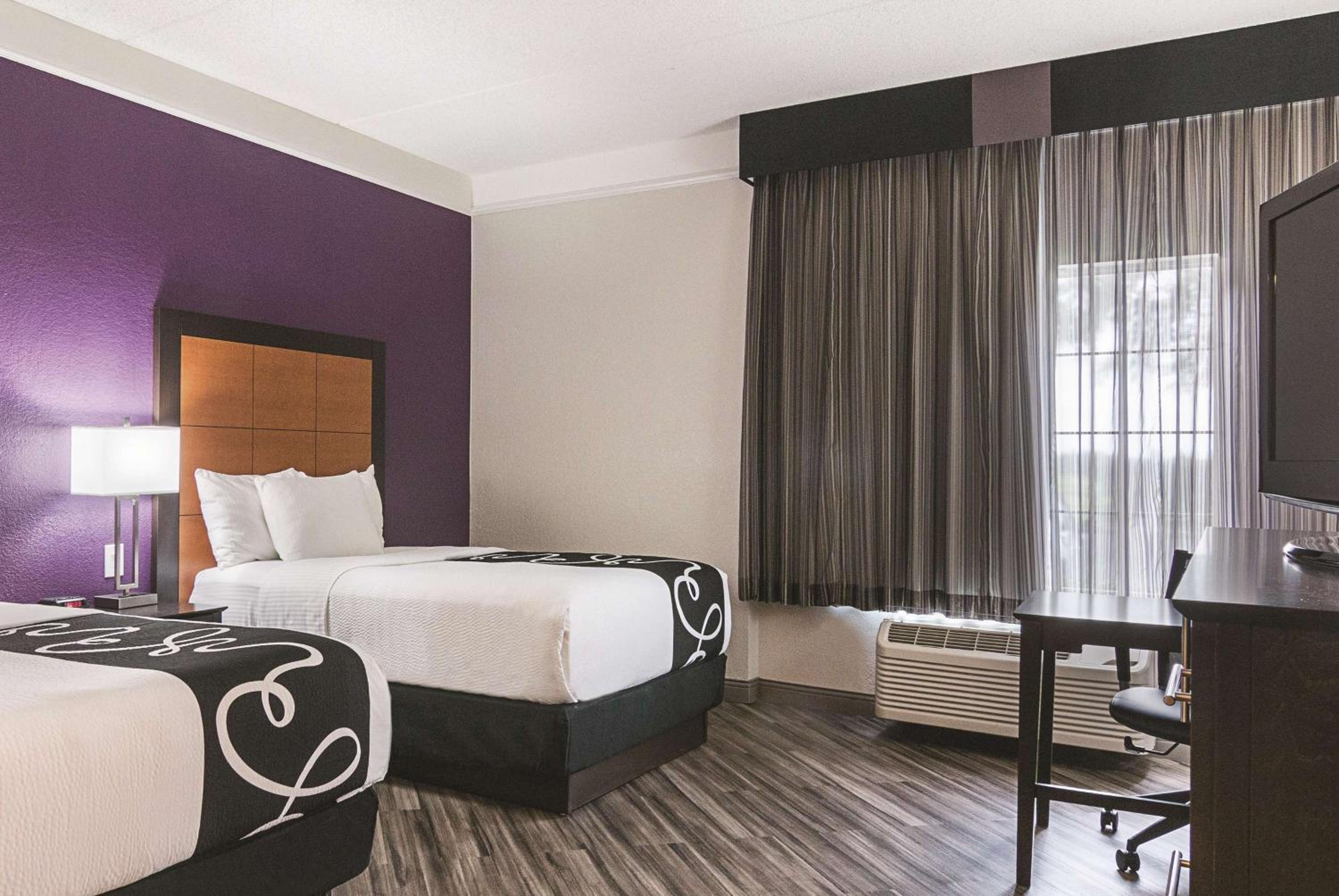 Standard Room with Two Double Beds